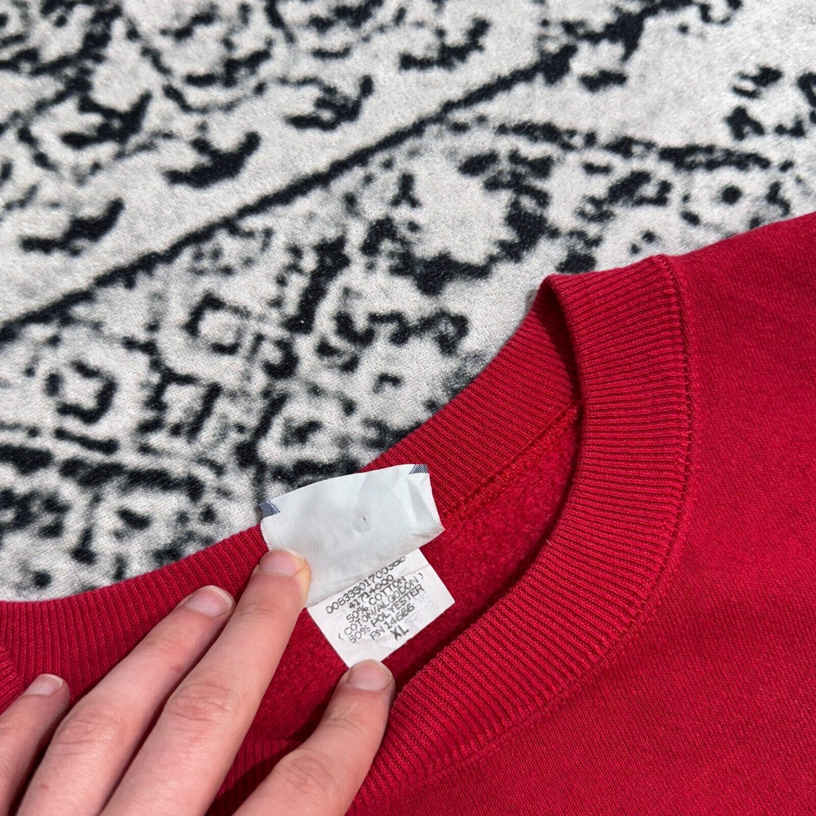 Lee × Vintage Lee Red Cotton Crewneck XL Behold Jesus Is King Baptist 90s Size US XL / EU 56 / 4 - 6 Thumbnail
