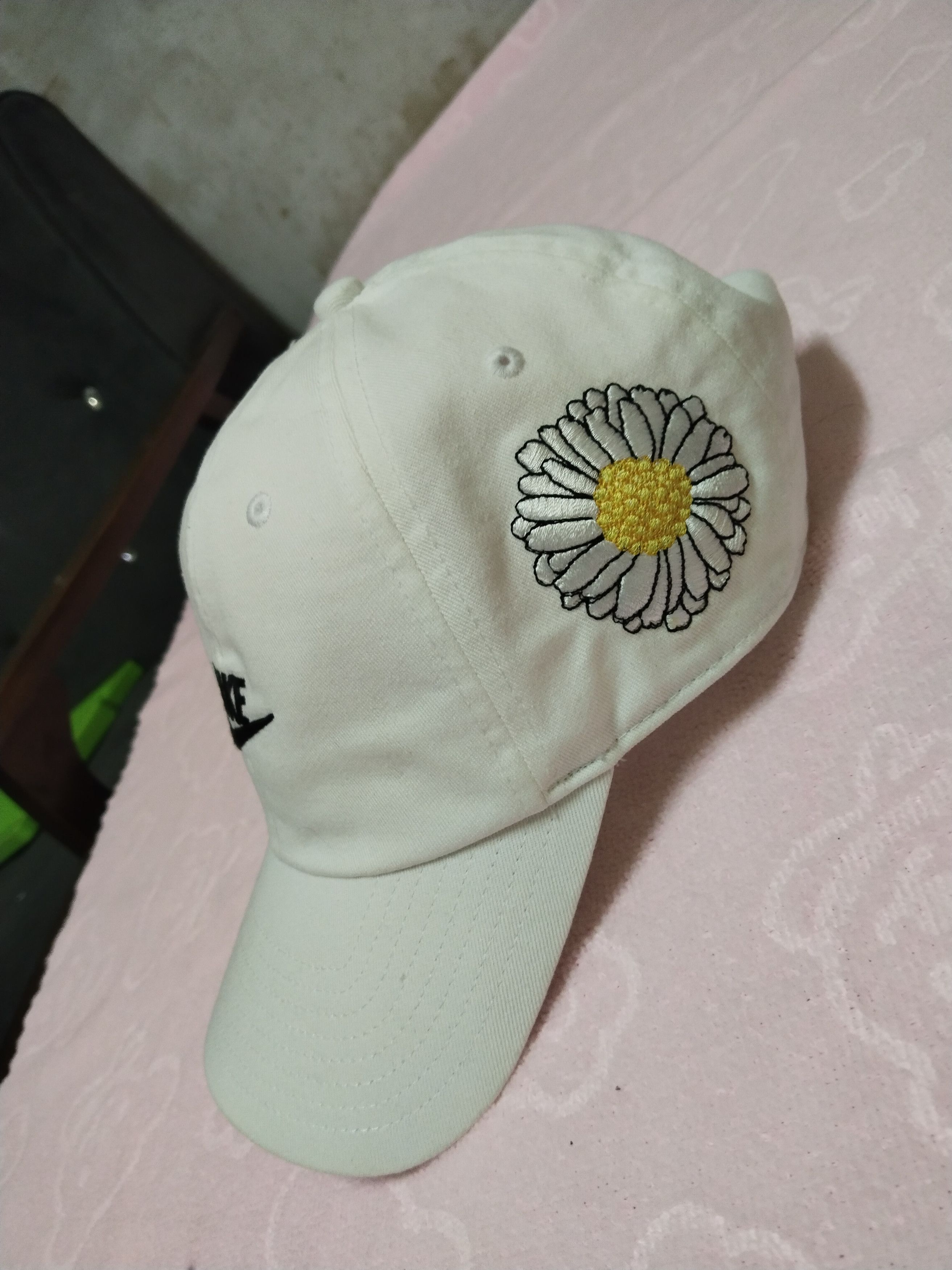 Nike RARE NIKE HERITAGE WITH SIDE PATCHES NASA/DAISY Size ONE SIZE - 2 Thumbnail