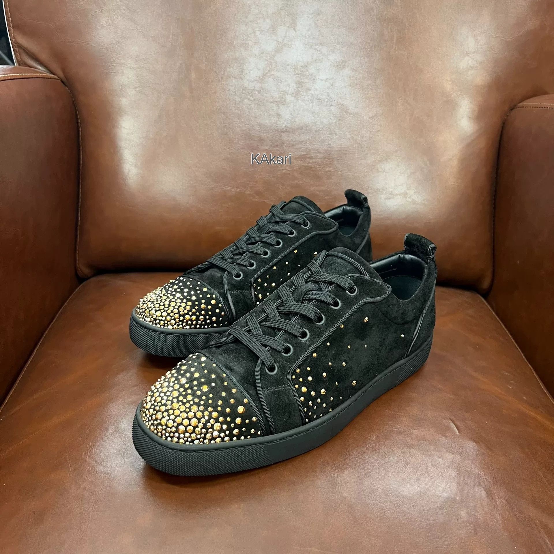 Christian Louboutin Christian Louboutin CL Black Suede Sneakers Size US 9 / EU 42 - 1 Thumbnail