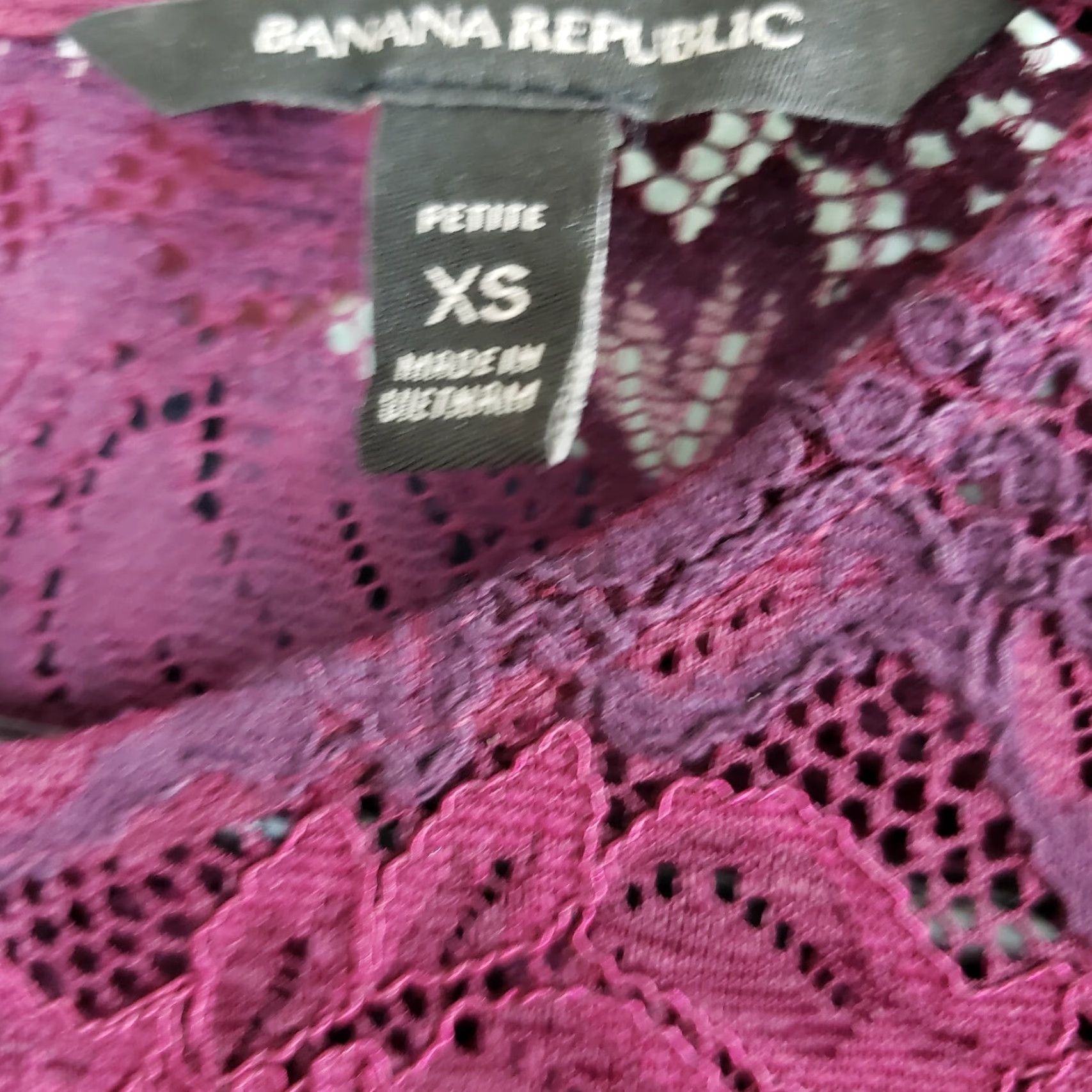 Banana Republic VINTAGE Banana Republic Womens Lace Top Sz XSP Pink Maroon Bell Sleeves Size XS / US 0-2 / IT 36-38 - 5 Thumbnail