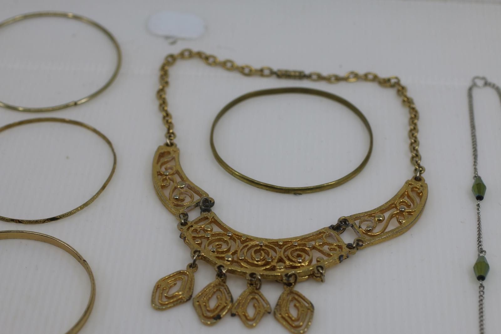 The Unbranded Brand Vintage Jewelry Lot Bracelets, Pendants & Necklace Mixed Size ONE SIZE - 8 Thumbnail
