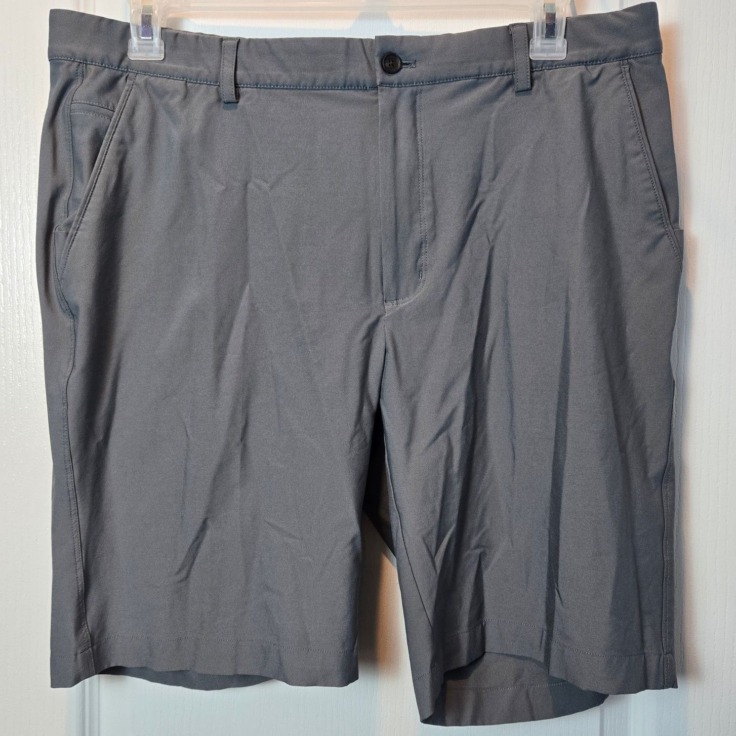Greg Norman Greg Norman golf shorts sz 38 gray Size US 38 / EU 54 - 1 Thumbnail