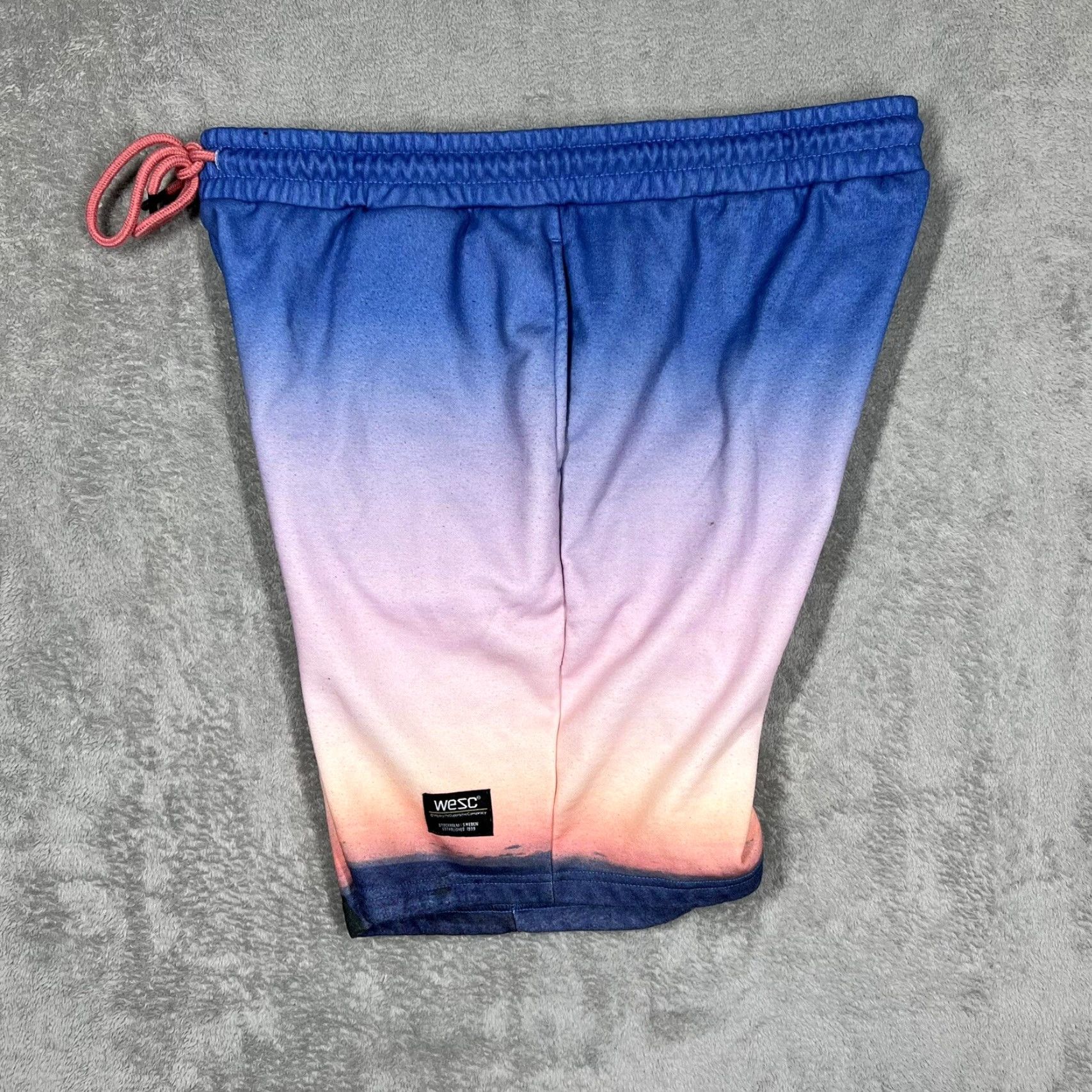 WeSC WeSC Men's Sweat Shorts XL Palm Print Sunset Blue Orange Pink Gradient Poly Athletic Shorts Pockets Drawstring Size US 36 / EU 52 - 5 Thumbnail
