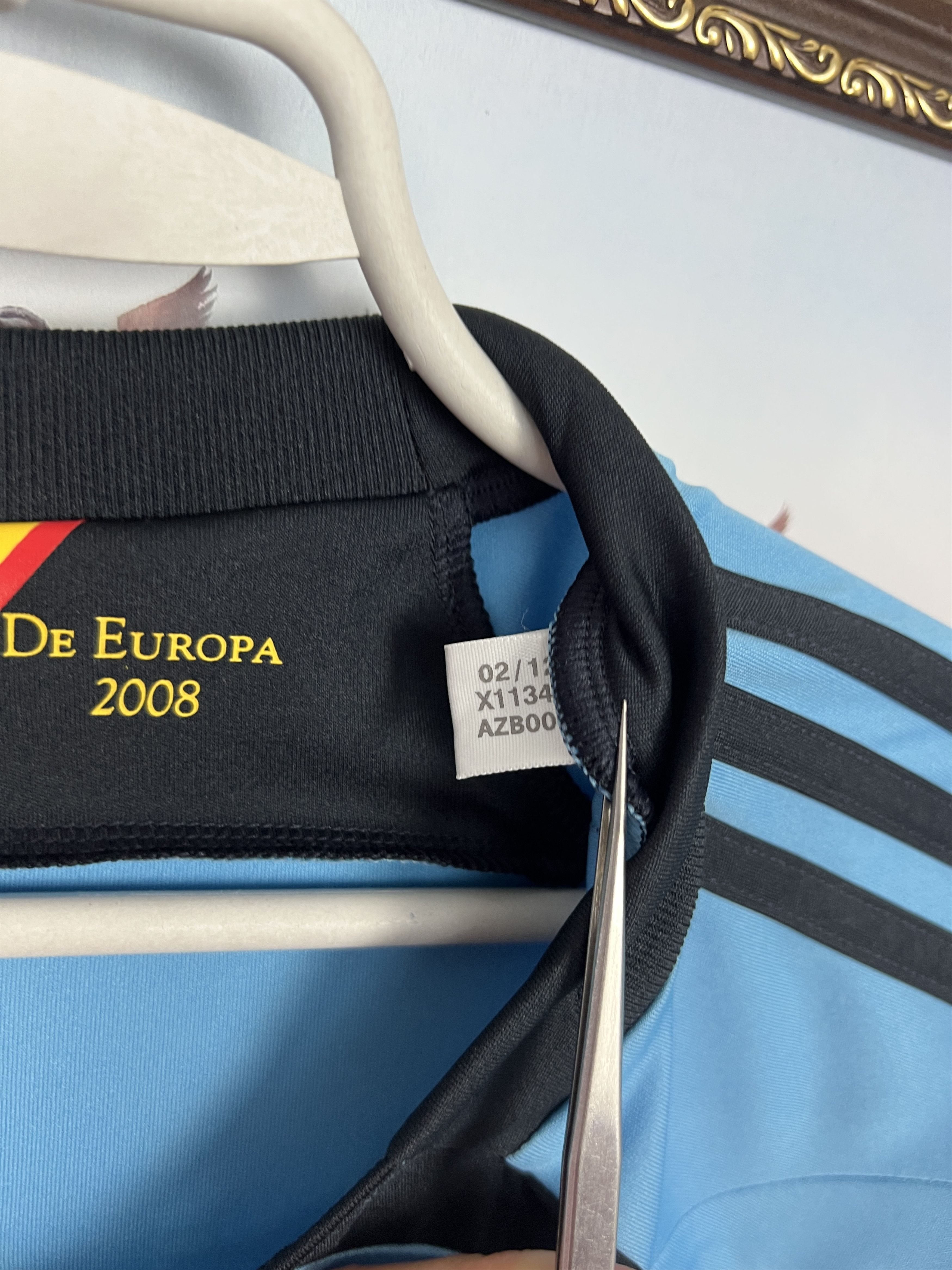 Adidas Spain football shirt 2012 Soccer Mata Jersey Mens Tee Hype Size US L / EU 52-54 / 3 - 11 Thumbnail
