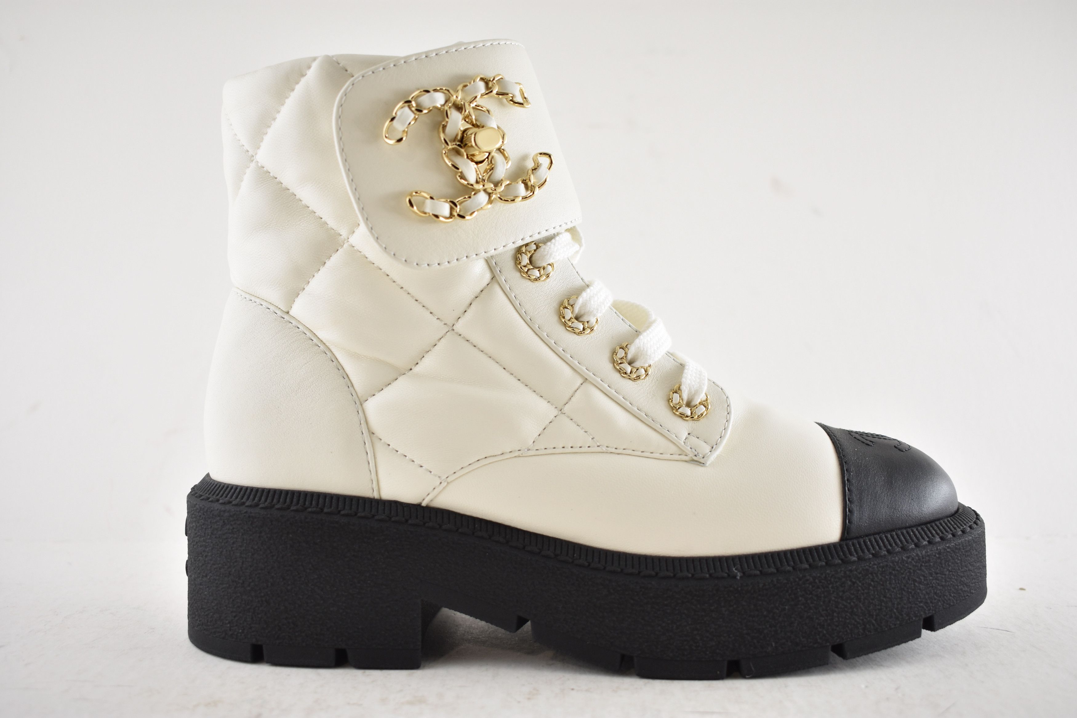 Chanel Chanel 24B CC Combat Black Platform Ankle Short Boots 37c Size US 7 / IT 37 - 1 Thumbnail