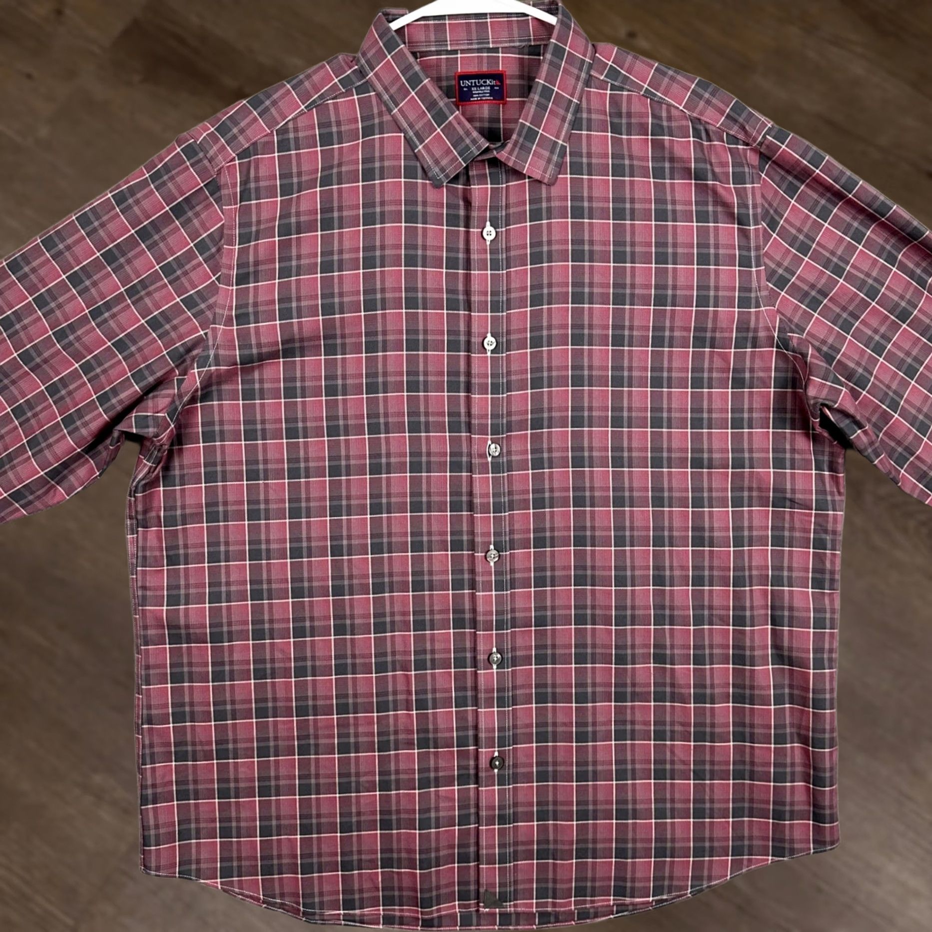 UNTUCKit UNTUCKit Mens 2XL Shirt Button Up Red Madras Plaid Wrinkle Free Authentic EUC Size US XXL / EU 58 / 5 - 1 Thumbnail