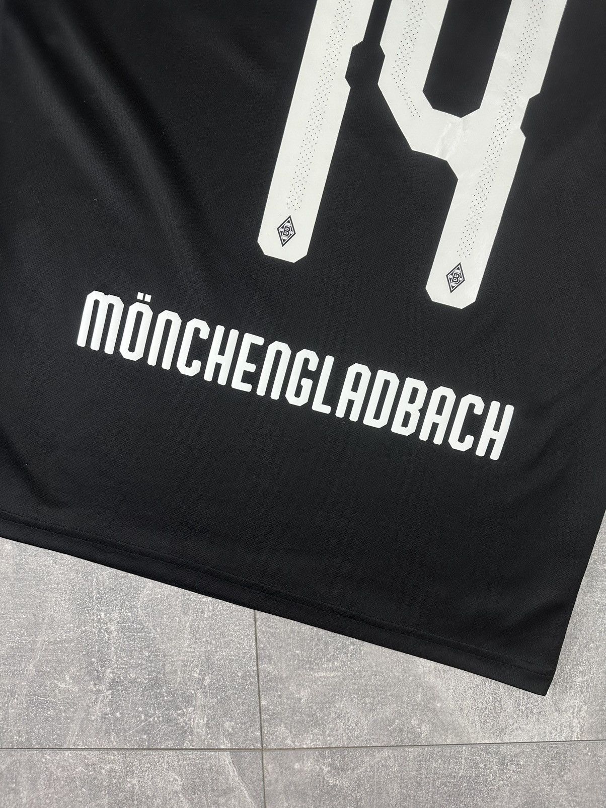 Puma Puma Borussia Mönchengladbach 2018 #14 Plea Soccer Jersey Size US M / EU 48-50 / 2 - 14 Thumbnail