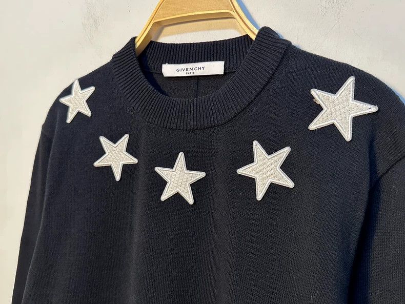 Givenchy Givenchy Unisex S-sized sweater with star patterns Size US S / EU 44-46 / 1 - 3 Thumbnail