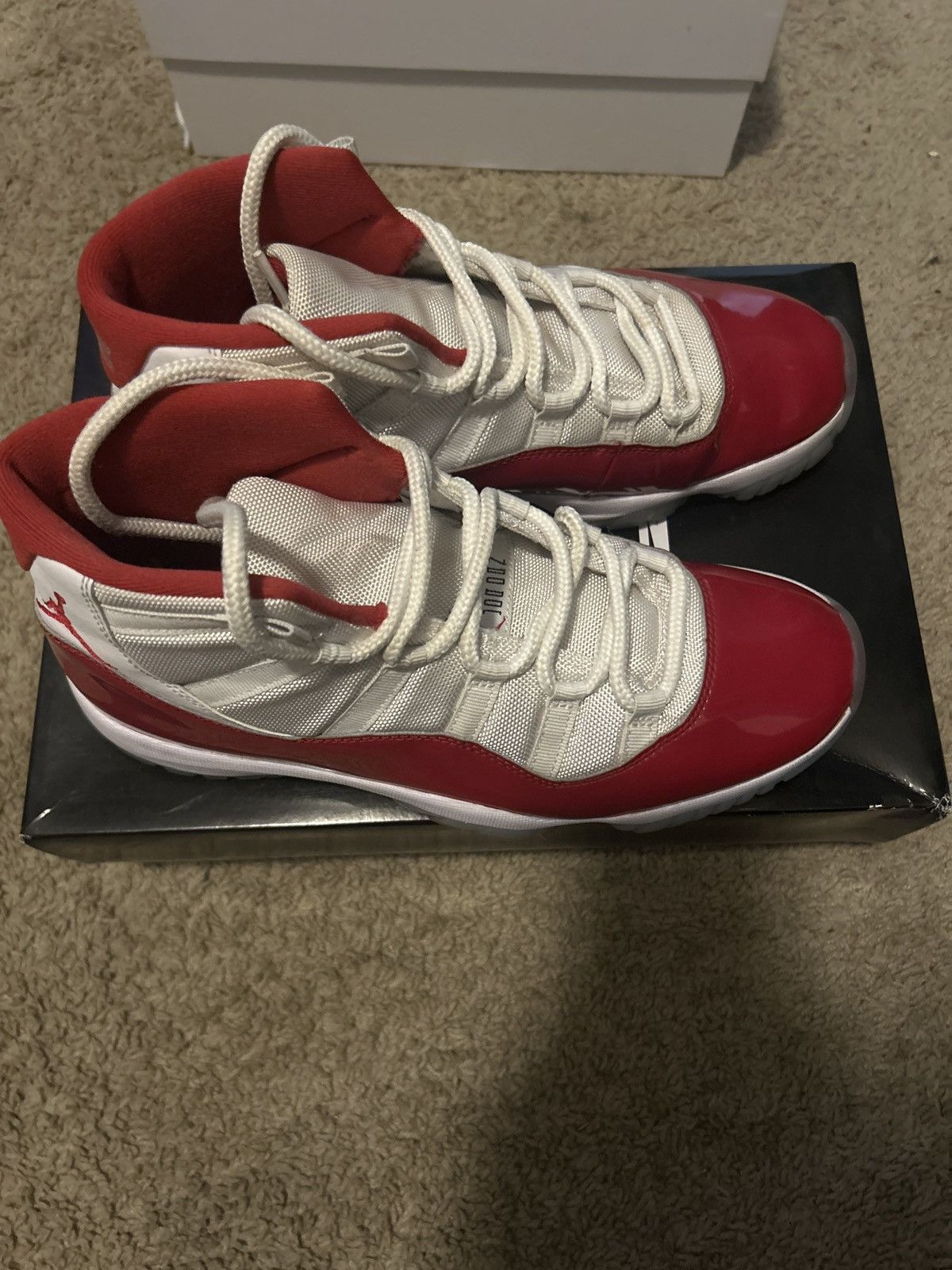 Jordan Brand Jordan 11 Cherry Size US 10 / EU 43 - 4 Thumbnail