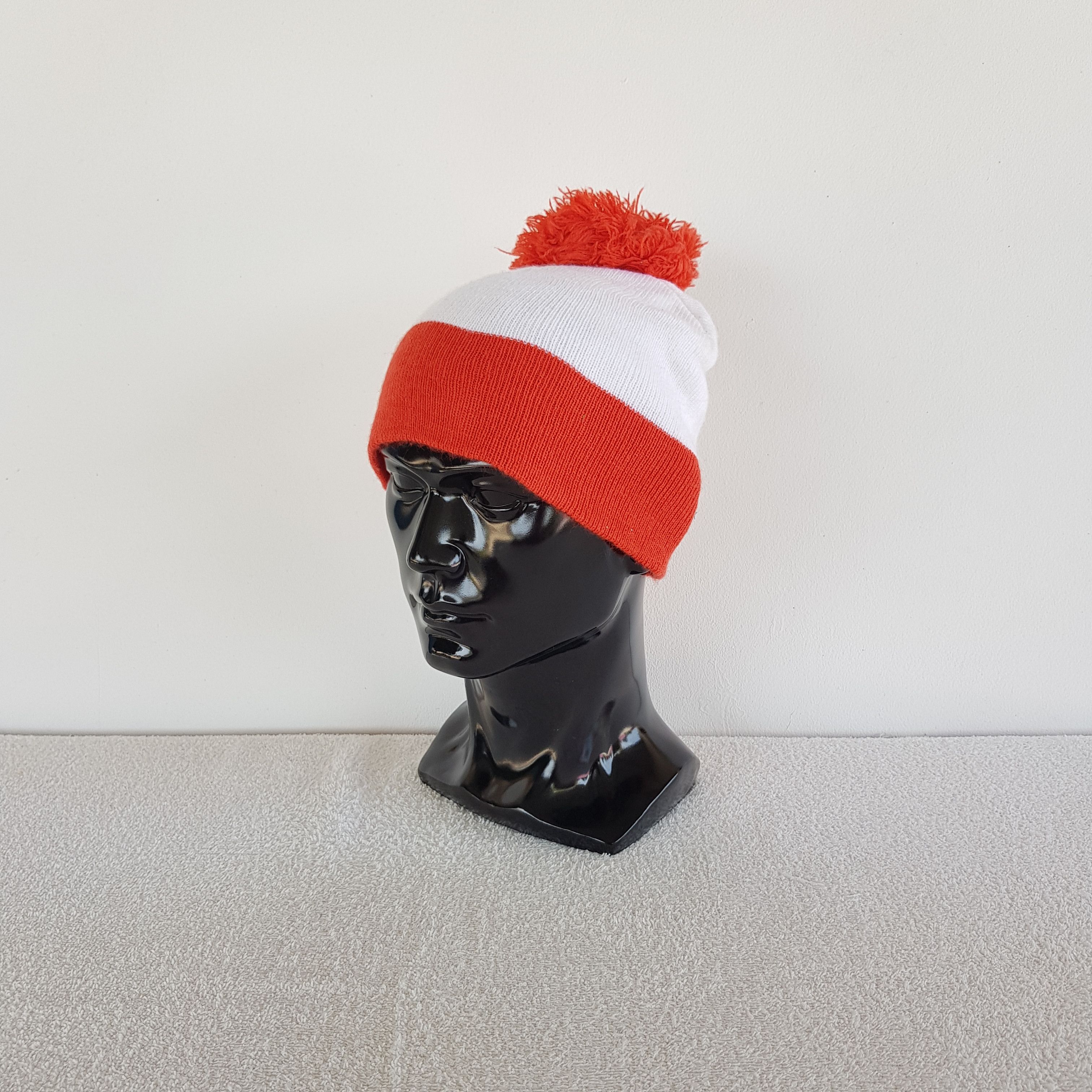 Other Vintage Wheres Wally Beanie 90s Movie Cartoon Snow Caps Hats Size ONE SIZE - 1 Thumbnail