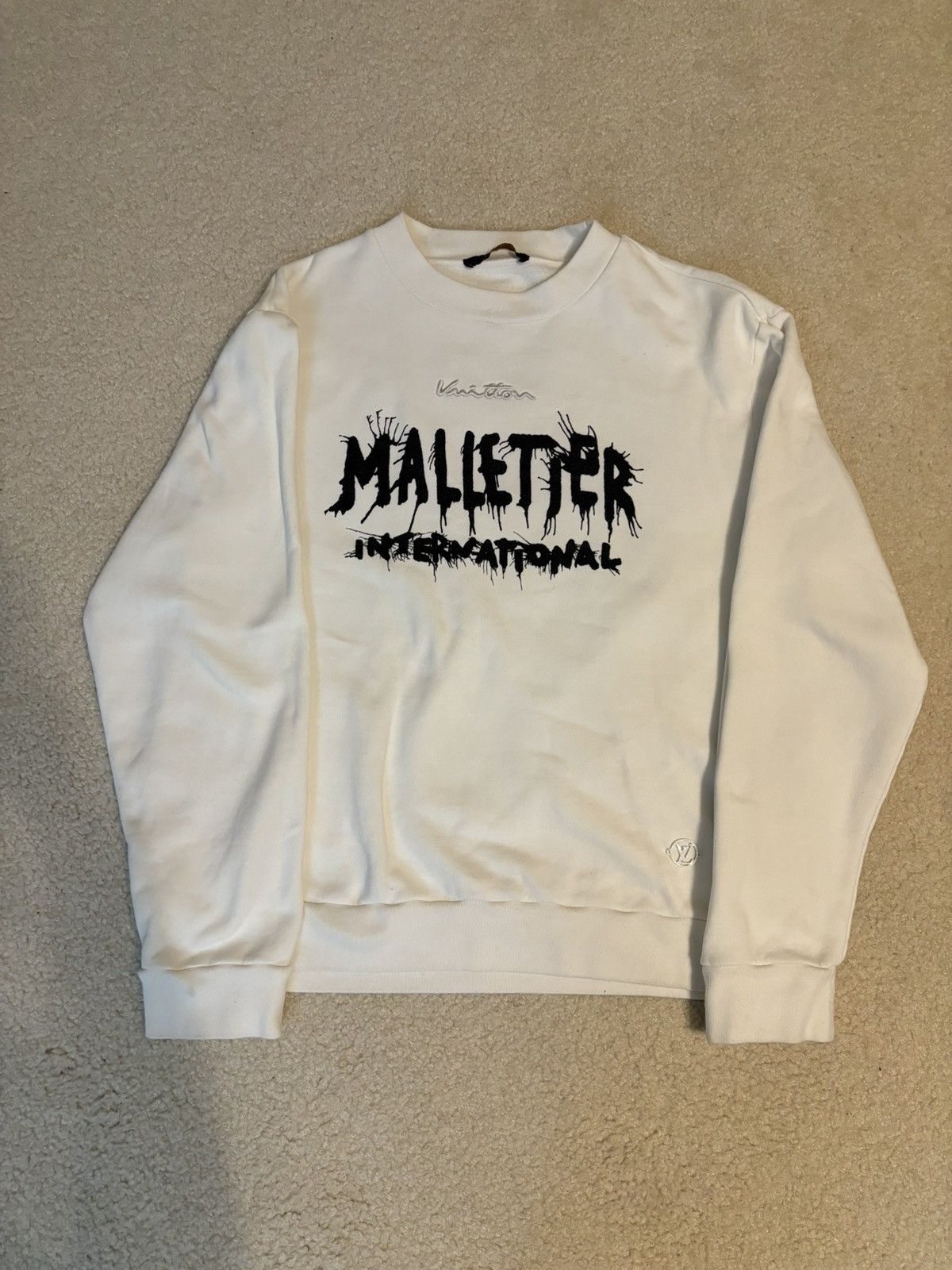 Louis Vuitton Louis Vuitton LV International Malletier Crewneck White Size US XXL / EU 58 / 5 - 1 Thumbnail