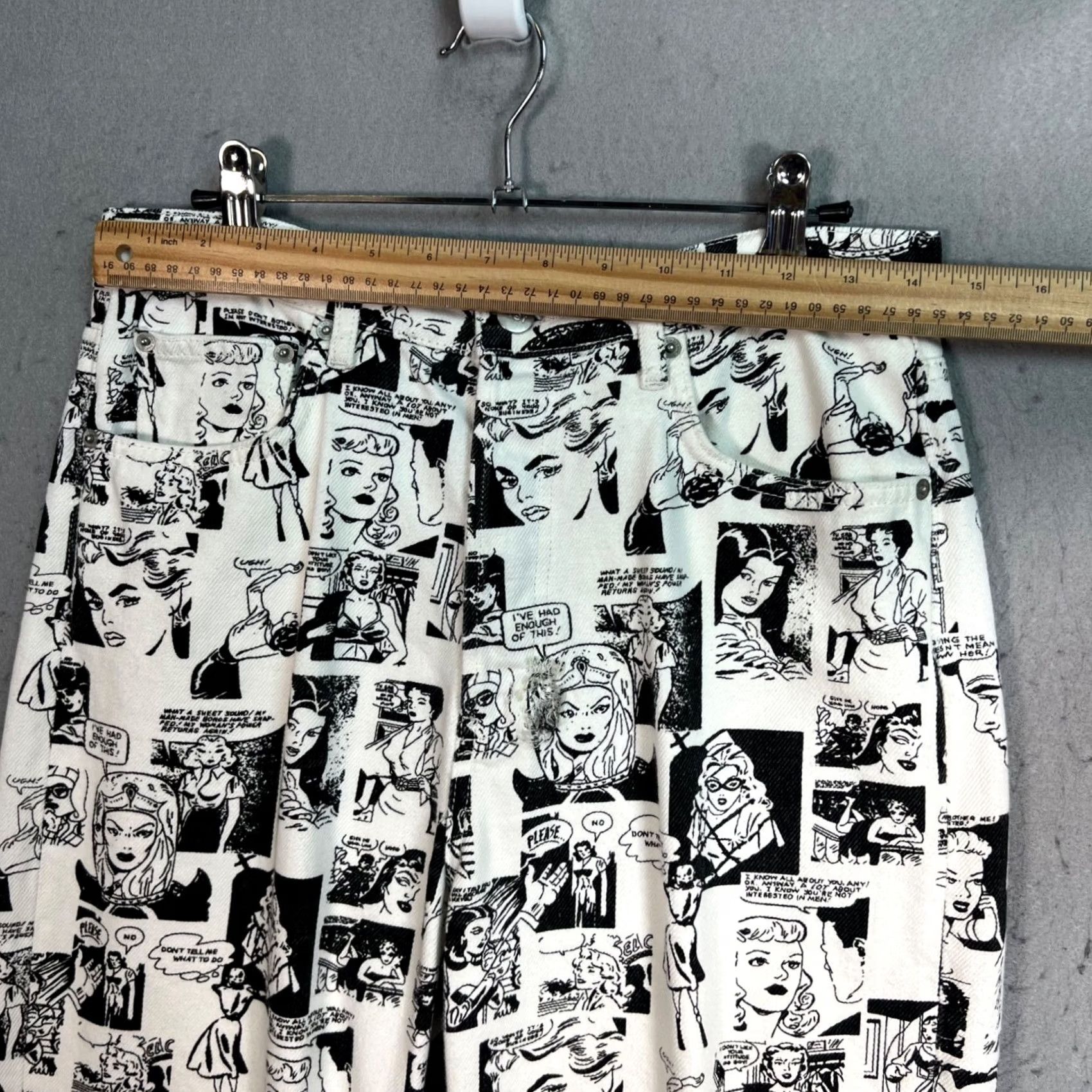Reformation VINTAGE Reformation Jeans Denim High-Waisted Black & White Comic Print Womens 28 Jeans Size 28" / US 6 / IT 42 - 7 Thumbnail