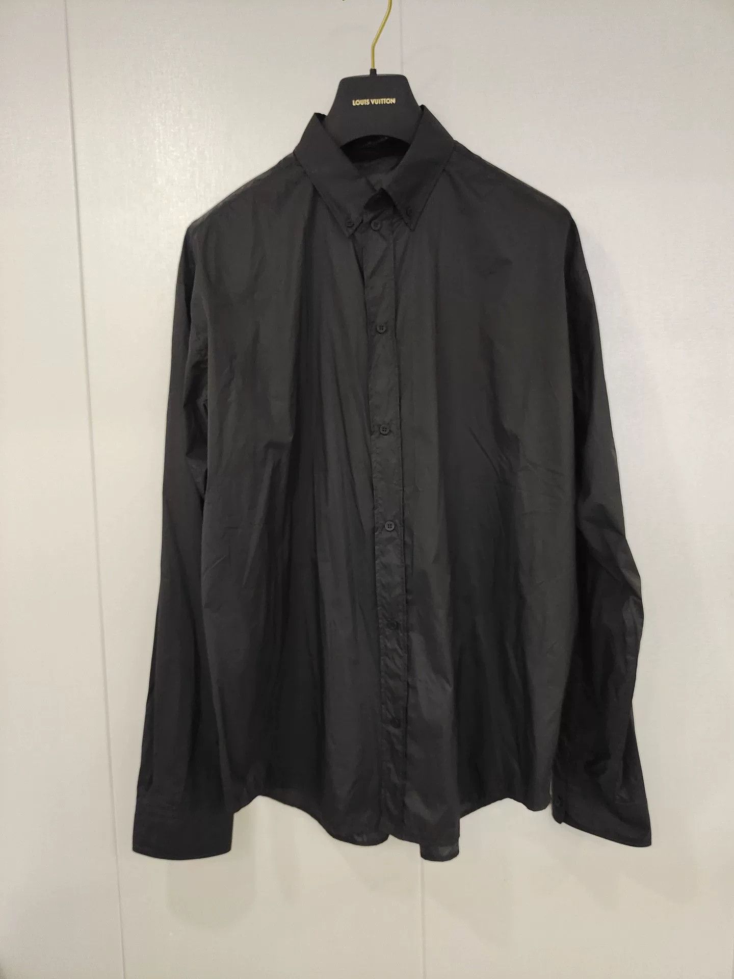 Louis Vuitton Louis Vuitton Black Long Sleeve Shirt Size US XL / EU 56 / 4 - 1 Thumbnail