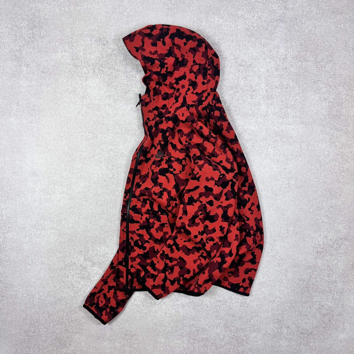 Men's Nike Tech Fleece Red Camo Hoodie Size L CJ5975 603