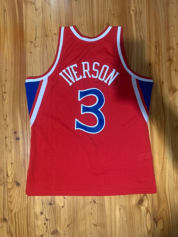 Mitchell & Ness Authentic Mitchell and ness 1996 Allen Iverson jersey Size US XL / EU 56 / 4 - 2 Thumbnail