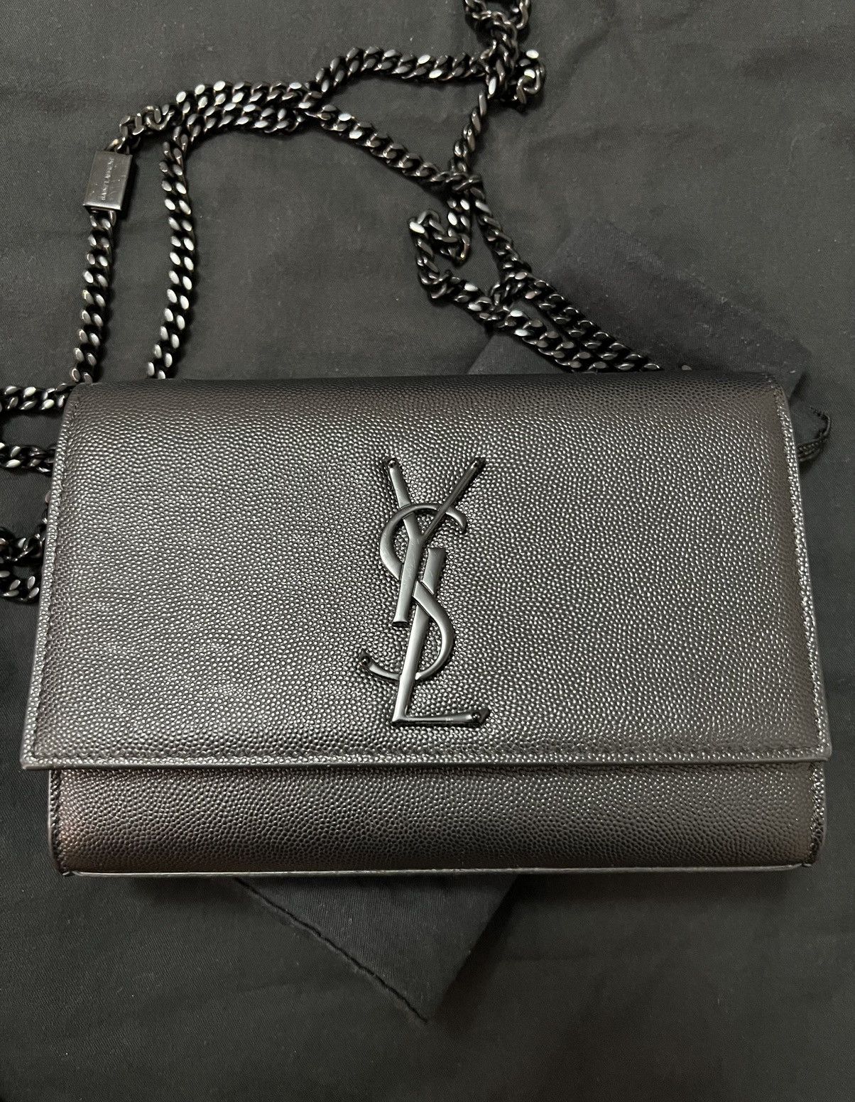 Saint Laurent Paris × Yves Saint Laurent SAINT LAURENT • YSL • KATE SMALL BLACK ON BLACK Size ONE SIZE - 6 Thumbnail
