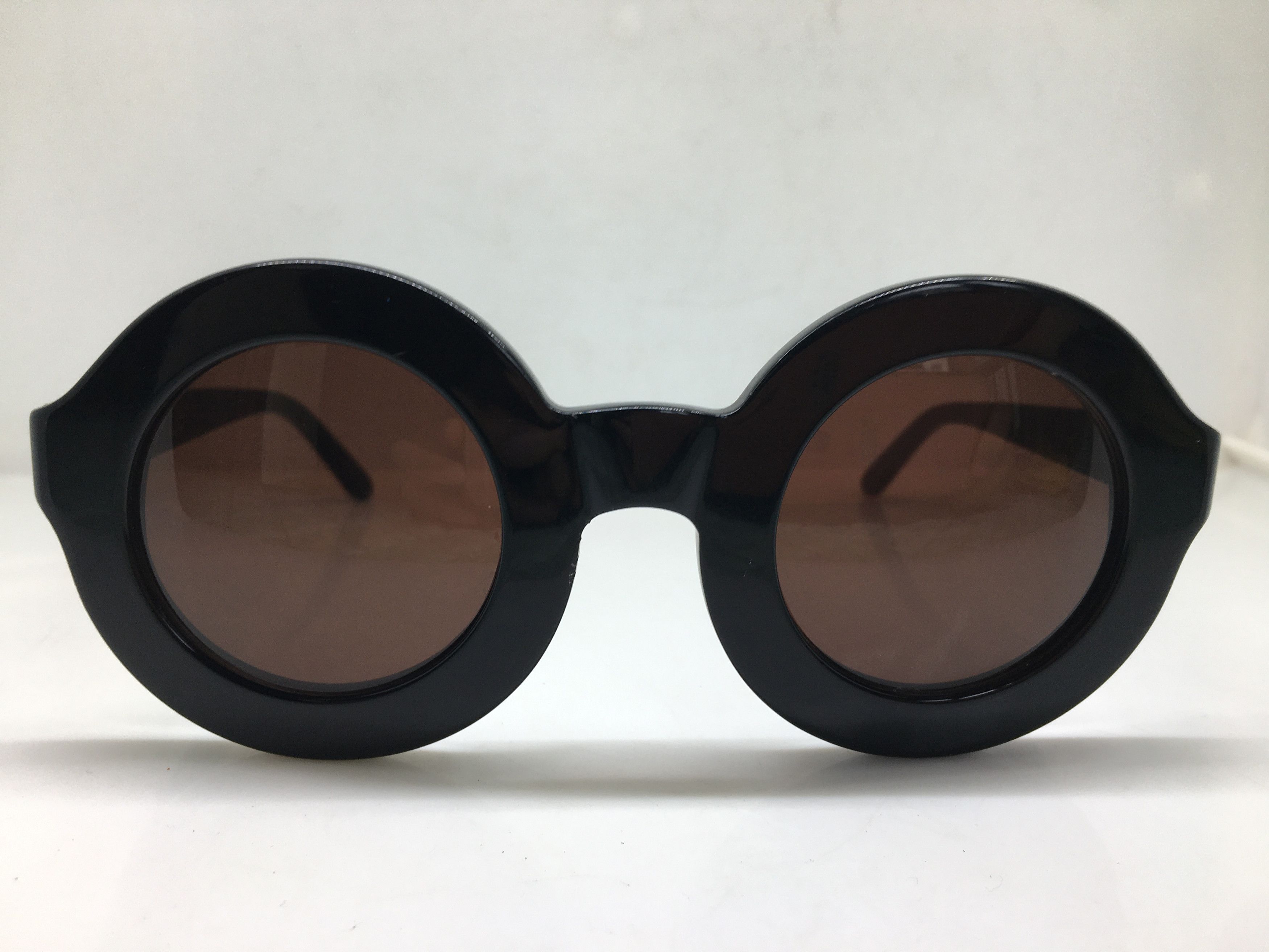 Wildfox TWIGGY Black Round Sunglasses