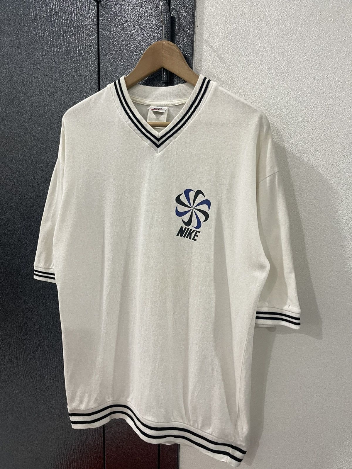 Nike Vintage Nike Pinwheel V-neck Sweatshirt Size US XL / EU 56 / 4 - 3 Thumbnail