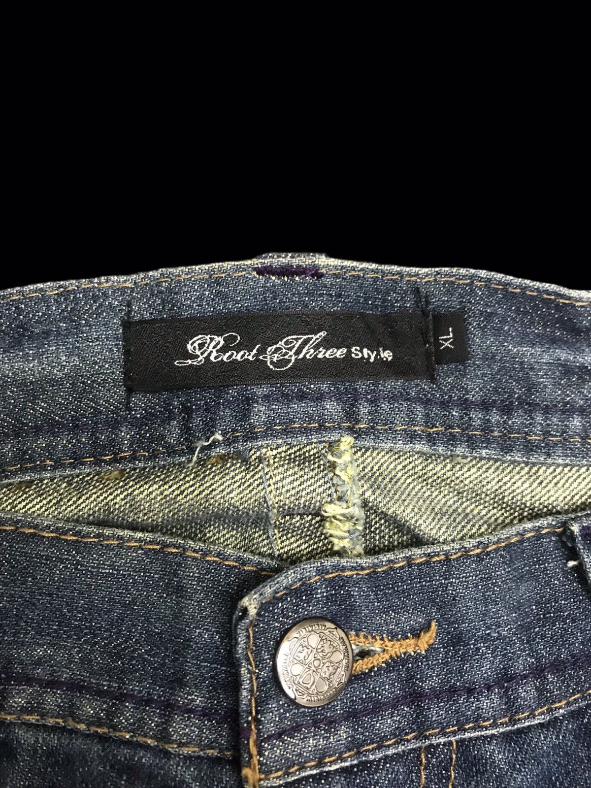Japanese Brand 💥FLARE💥Rare Root Thre Flare Low Rise Distressed Denim F163 Size US 35 - 10 Thumbnail