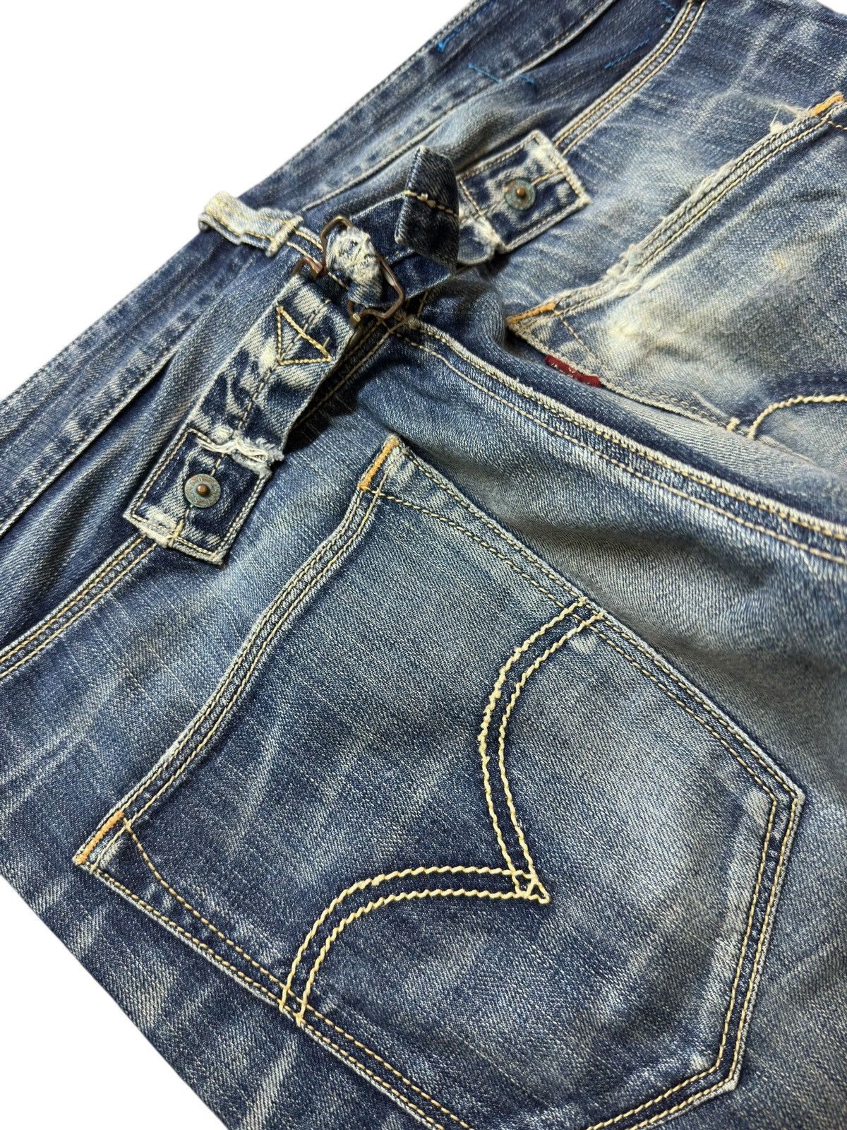 Levi's Vintage Levi’s RMB03-0001 Buckle Back Distressed Denim Size US 31 - 5 Thumbnail