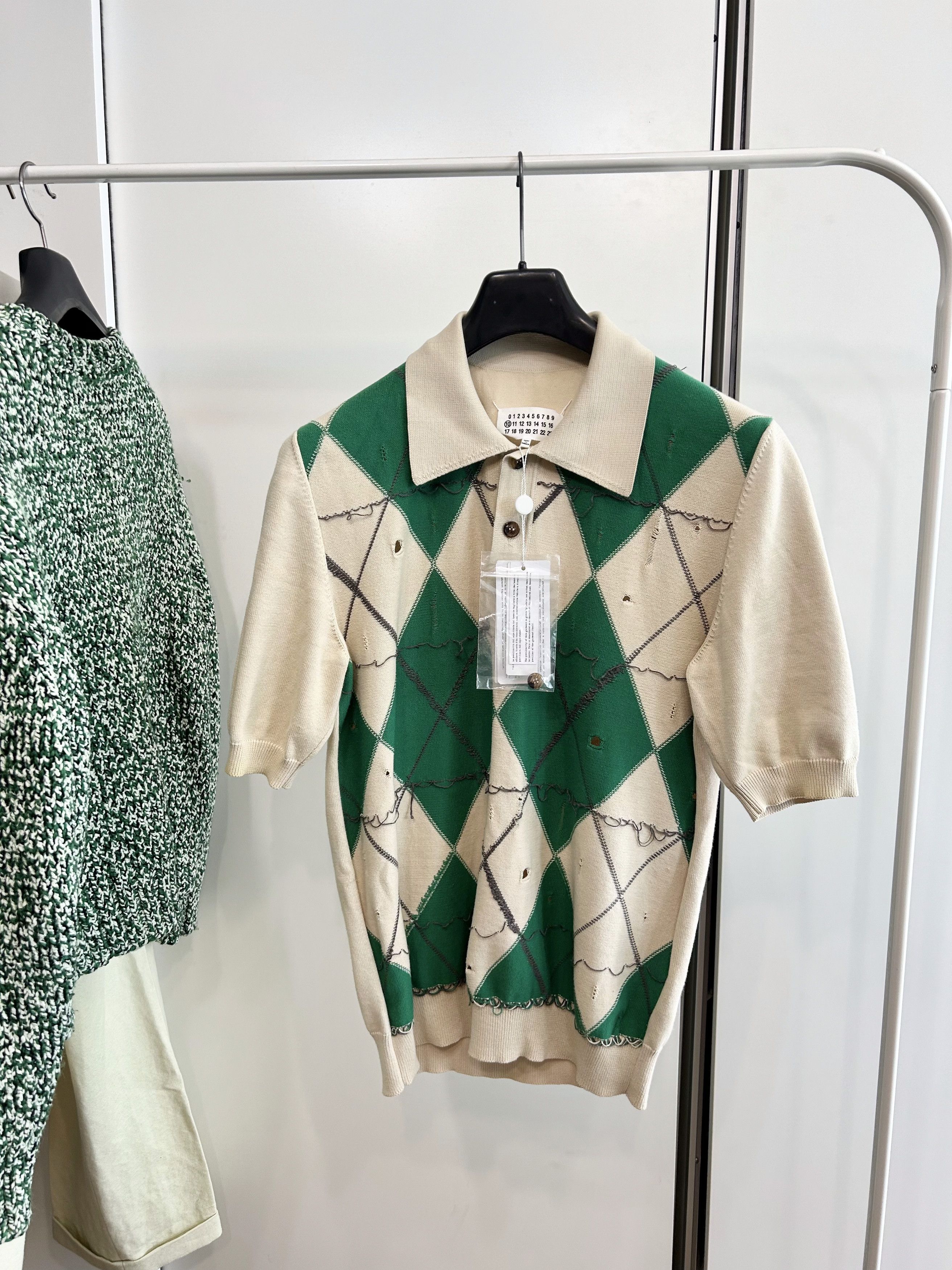 Maison Margiela MAISON MARGIELA Distressed Argyle Knit Polo Size US L / EU 52-54 / 3 - 2 Thumbnail
