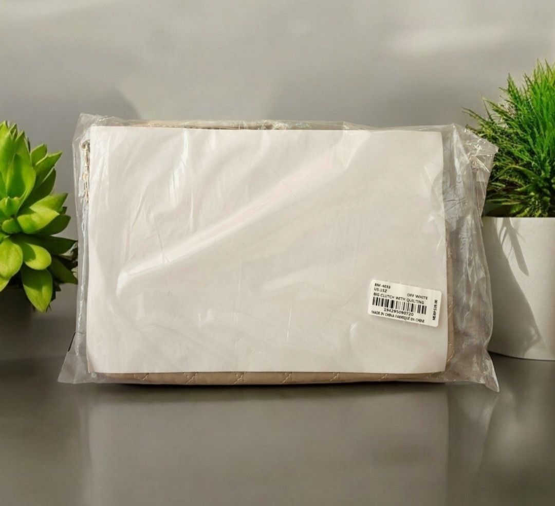 Badgley Mischka NWT Badgley Mischka Quilted Clutch Size ONE SIZE - 5 Thumbnail