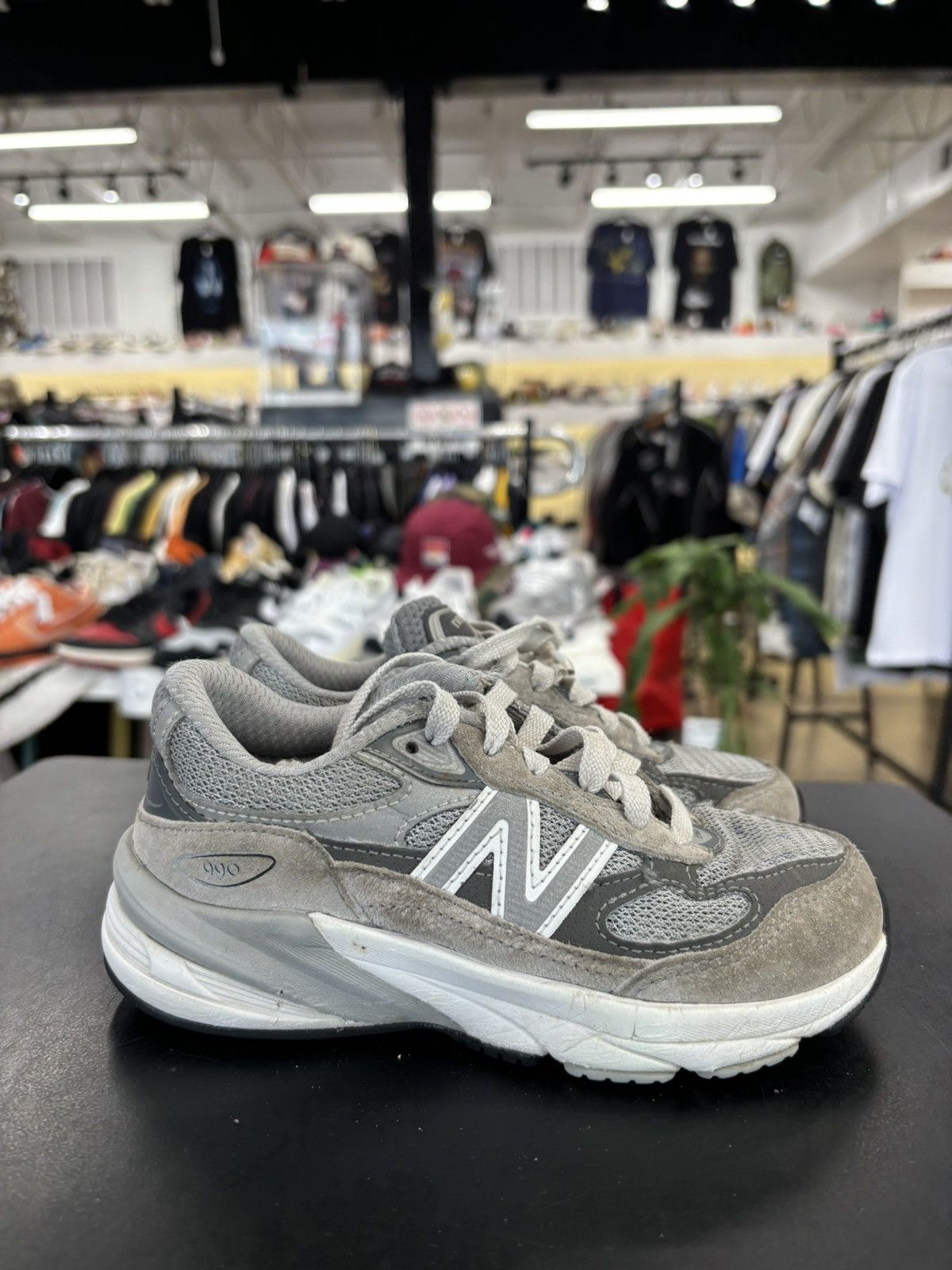 New Balance New Balance (PS) YOUTH 990v6 Sz. 11.5 Size US 11.5 / EU 44-45 - 7 Thumbnail