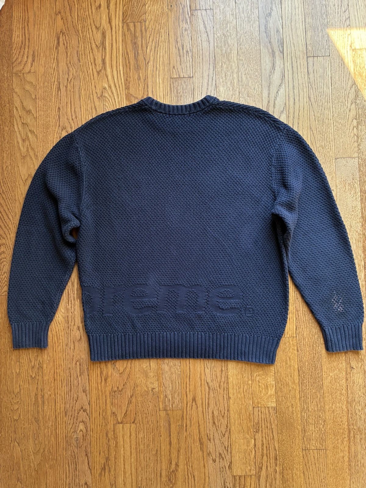 Supreme Supreme Textured Small Box Logo Navy Sweater Sz M Size US M / EU 48-50 / 2 - 2 Thumbnail