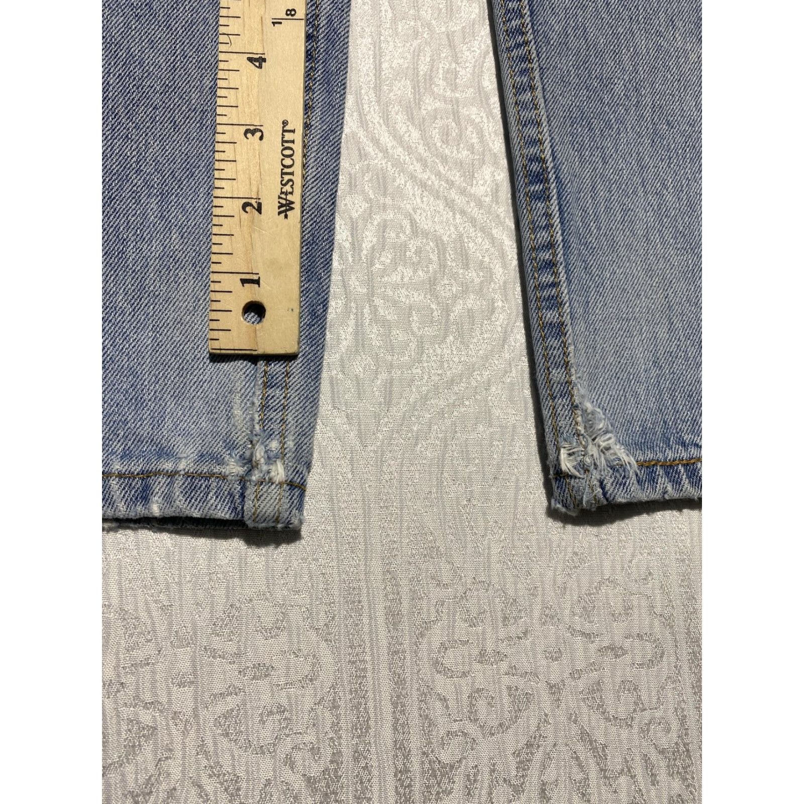 Levi's Levis 550 Jeans Mens 38x29 Blue Relaxed Fit Light Wash Denim Distressed Pants Size US 38 / EU 54 - 2 Thumbnail