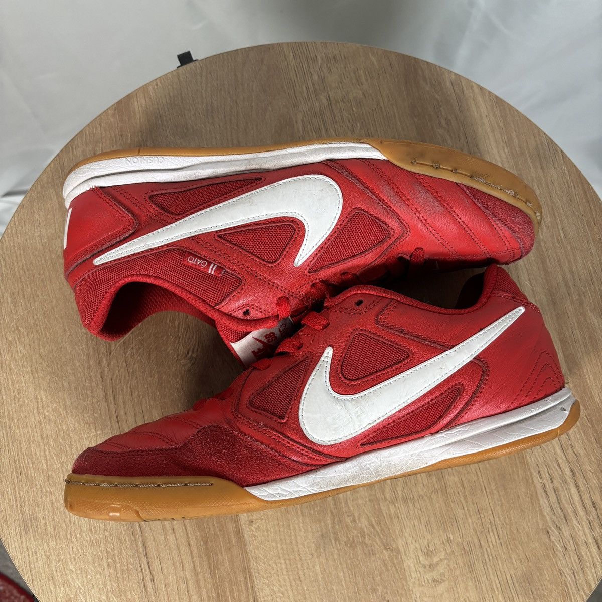 Nike SB Nike SB Gato University Red Used 10M Size US 10 / EU 43 - 8 Thumbnail