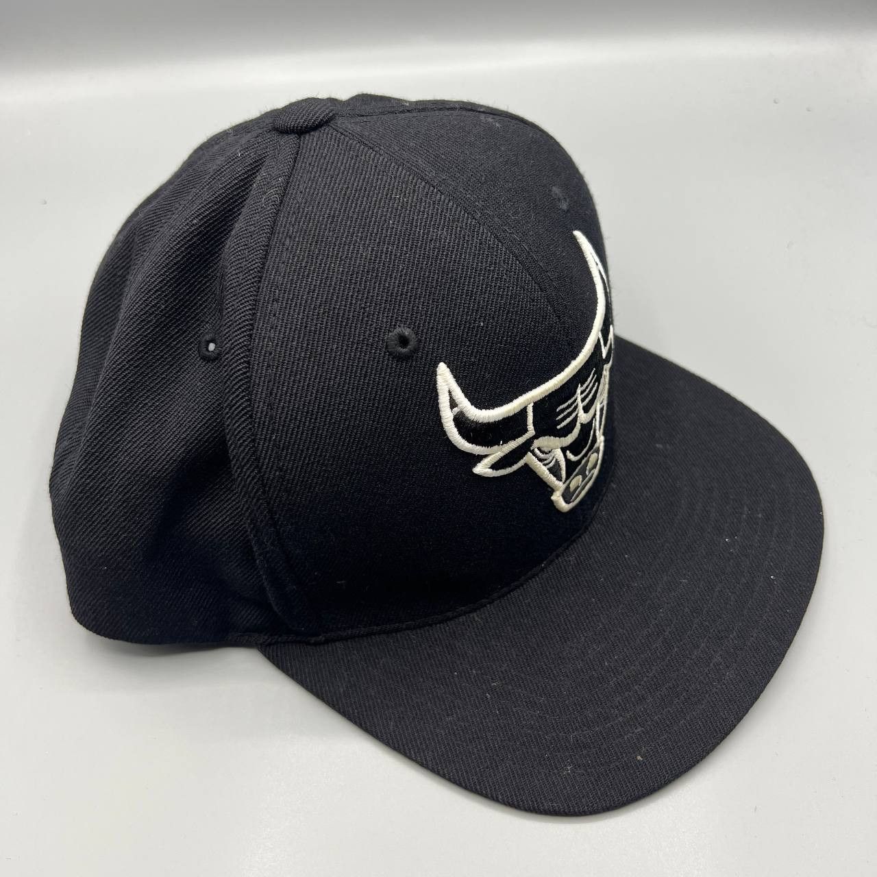 Mitchell & Ness Chicago Bulls Hat Men Mitchell & Ness NBA Snap Back Cap Size ONE SIZE - 4 Thumbnail