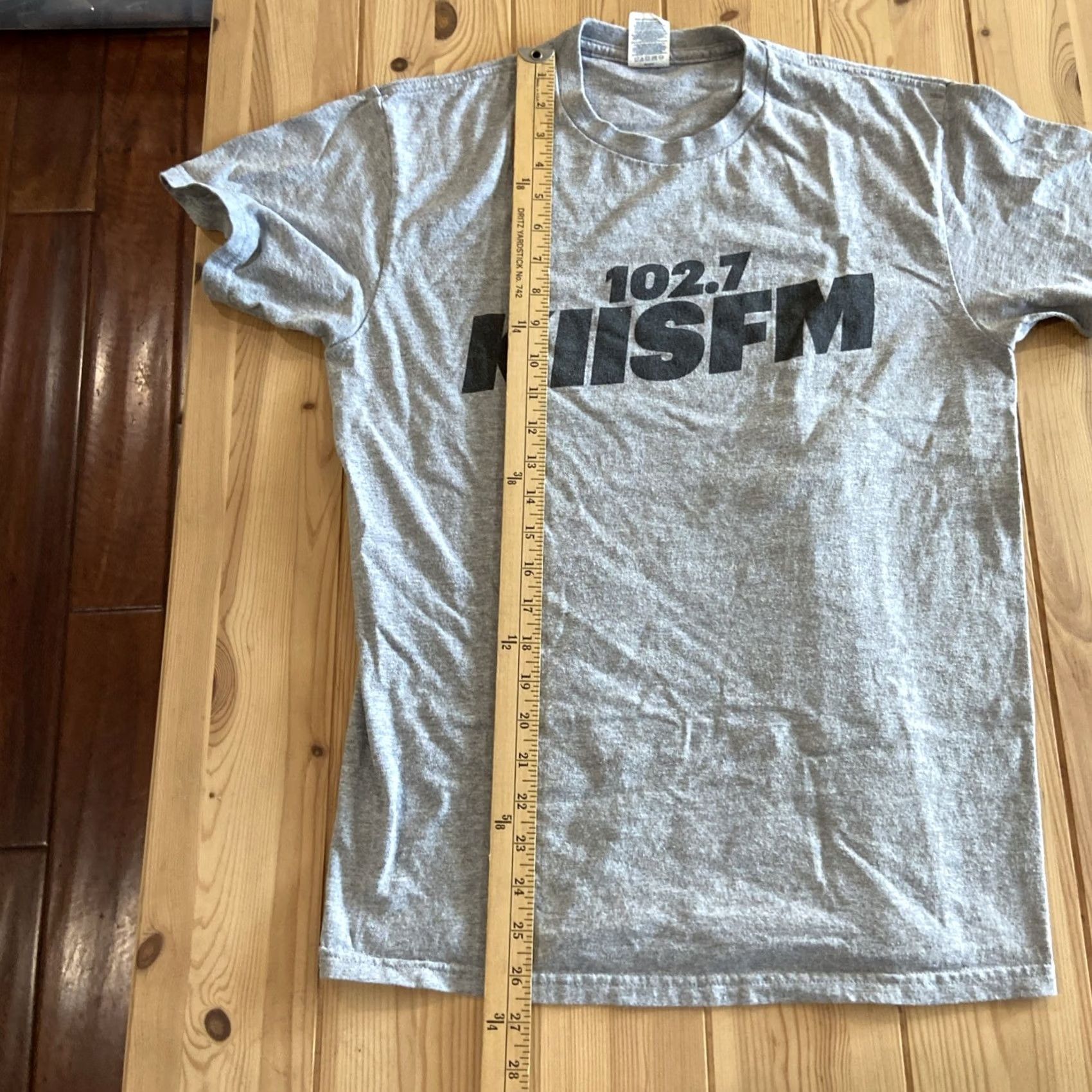 Tultex KIISFM Shirt Men M Gray 102.7 Concert Graphic Tee Short Sleeve Tultex T-Shirt Pattern Graphic Print Size US M / EU 48-50 / 2 - 5 Thumbnail