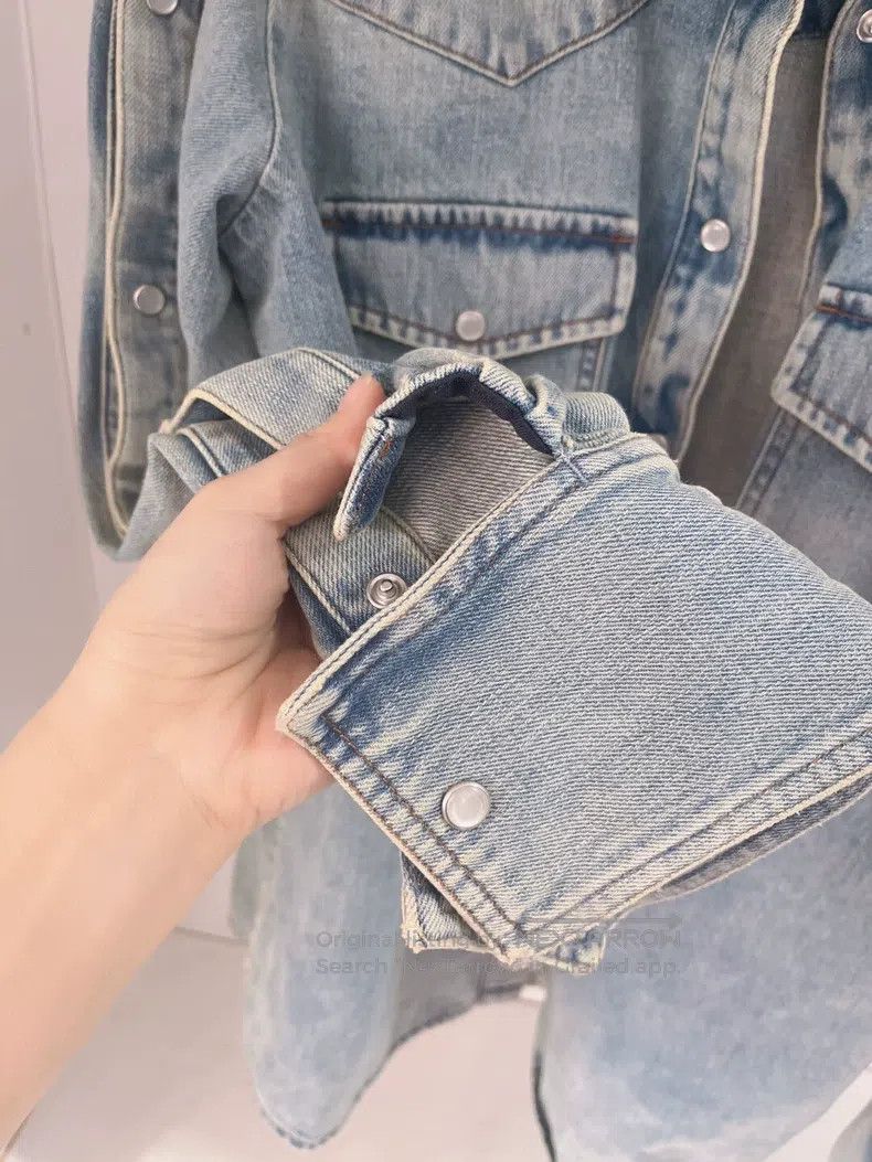 Valentino Valentino Denim shirt jacket and cape feel like two wears Size S / US 4 / IT 40 - 7 Thumbnail