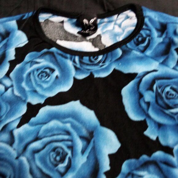 Other Vintage PerSeption Blue Rose Polyester Crop Top T-Shirt Size S / US 4 / IT 40 - 1 Thumbnail
