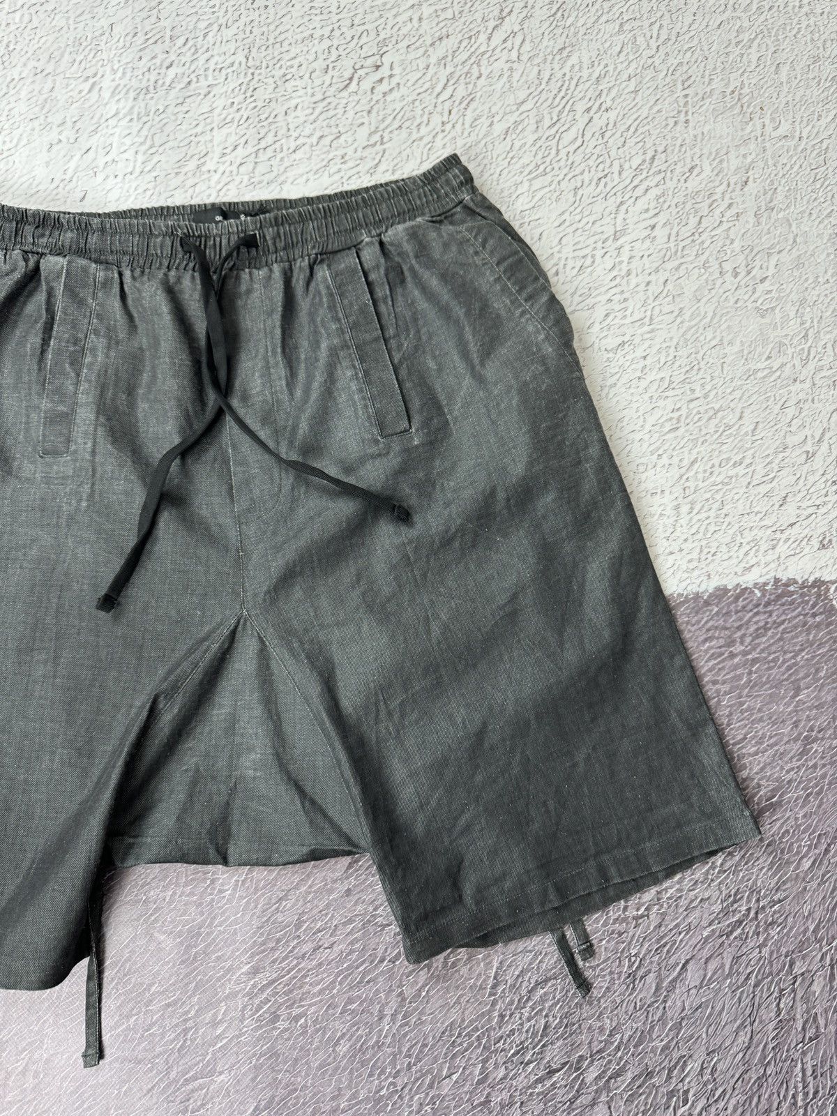 Genius Pieces Genius Avant Garde bondage multipocket Japanese linen shorts Size US 36 / EU 52 - 6 Thumbnail