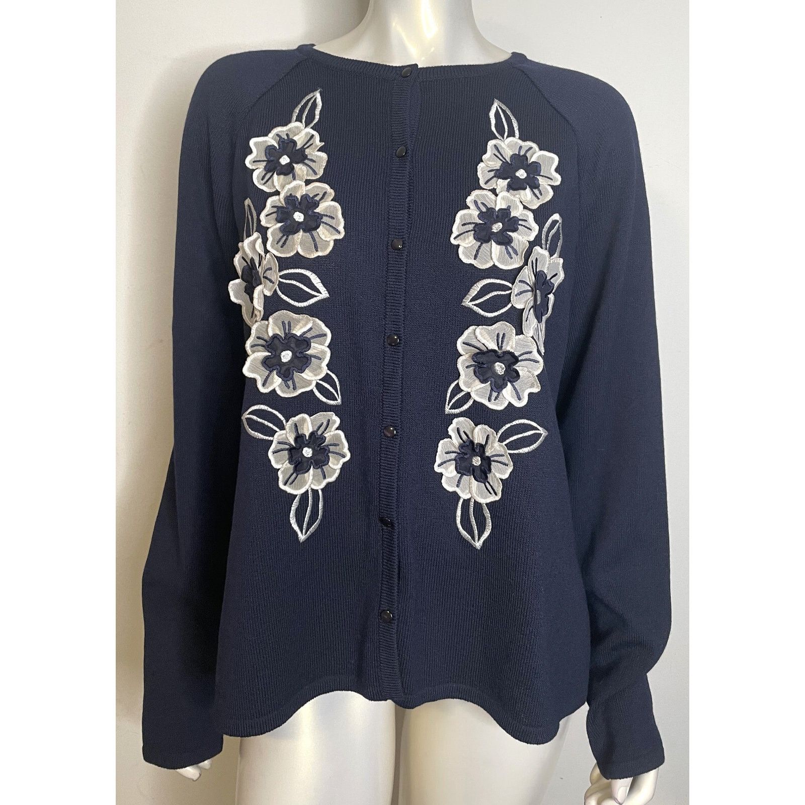St. John St John Navy Blue White Floral Trim Cardigan Sweater XL Size XL / US 12-14 / IT 48-50 - 1 Thumbnail