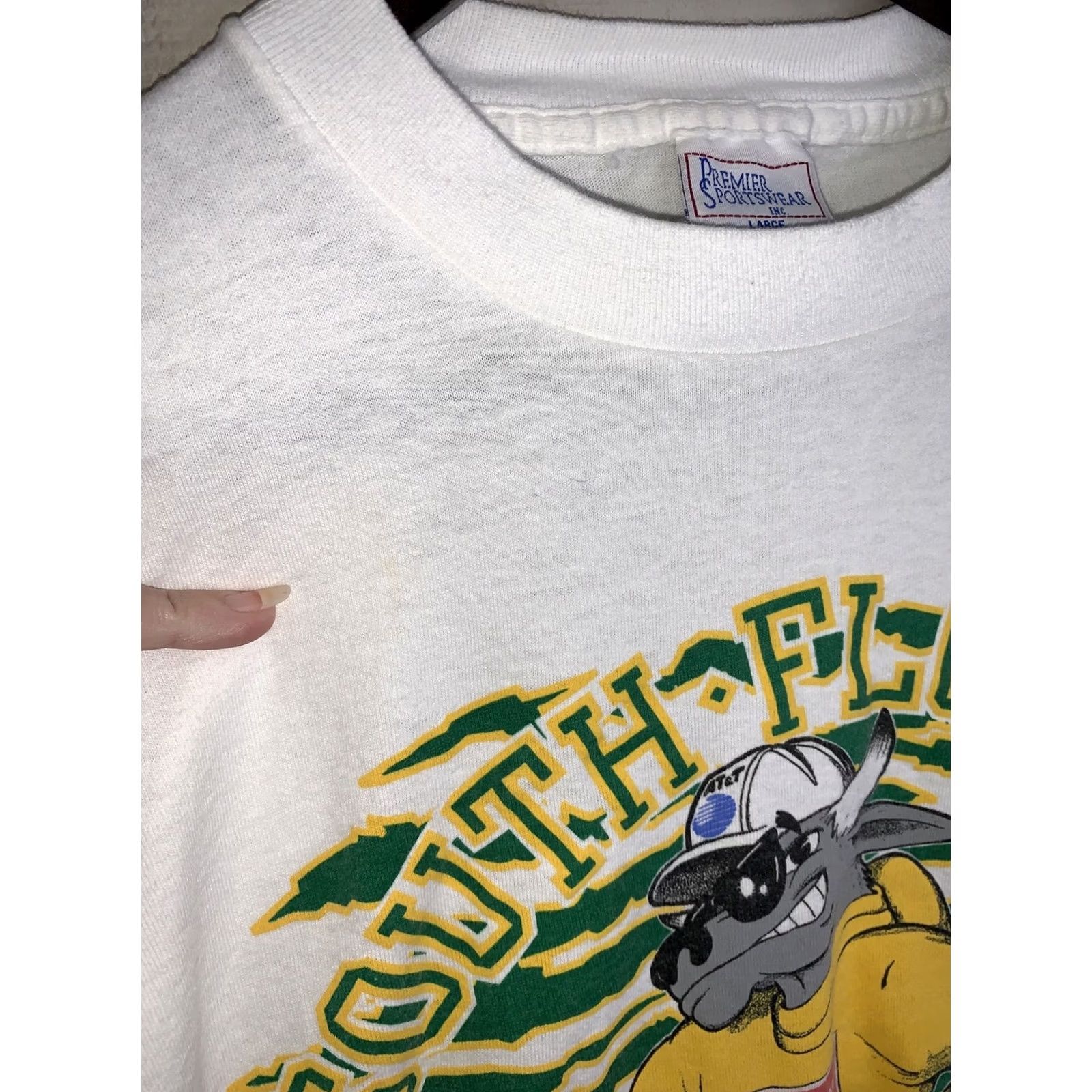 Vintage Vintage 1992 South Florida Bulls Spring Break Graphic T Shirt L Size US L / EU 52-54 / 3 - 7 Thumbnail