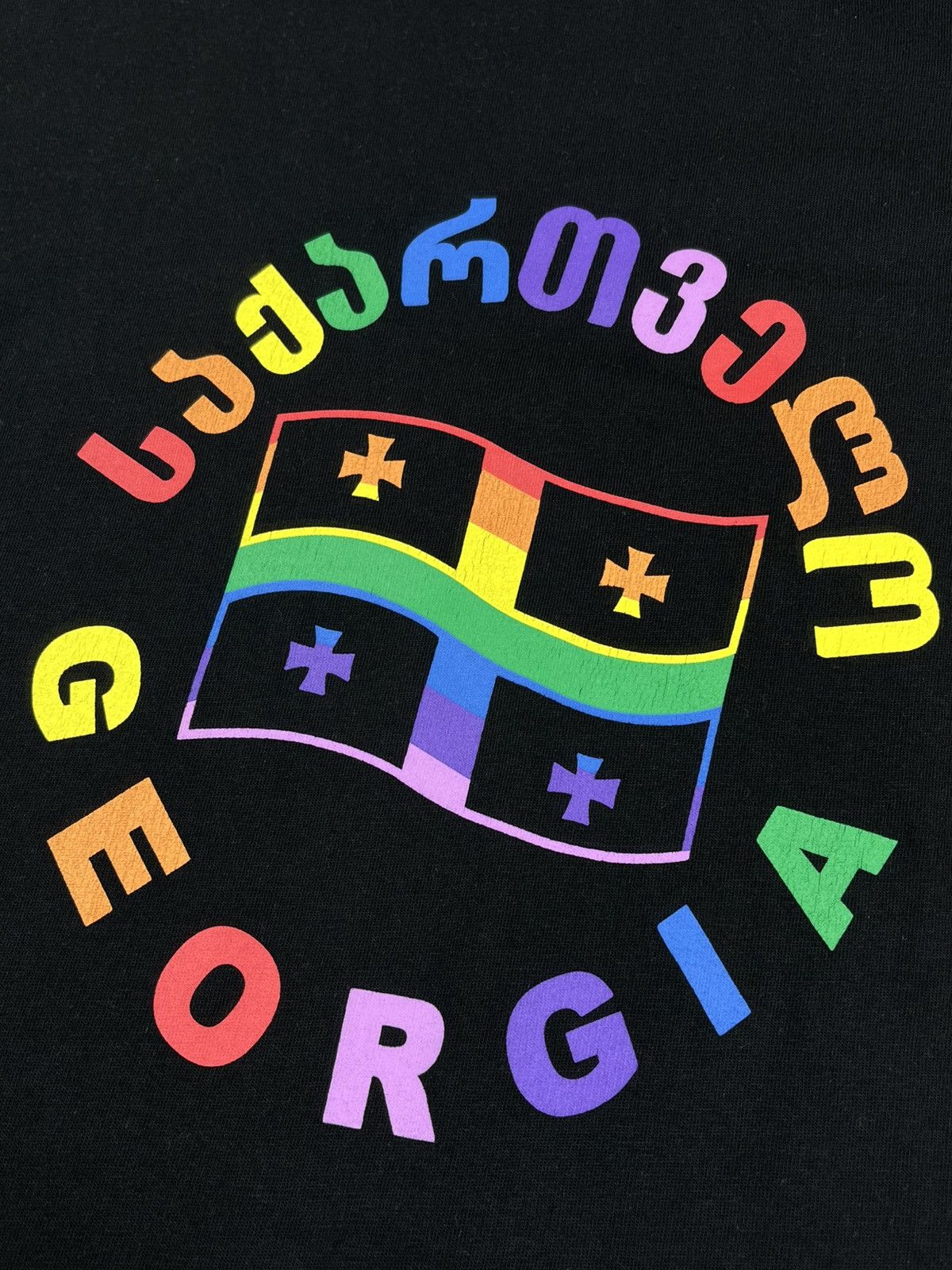 Vetements SS19 Vetements Georgia Flag Rainbow Tshirt Black Size US M / EU 48-50 / 2 - 3 Thumbnail