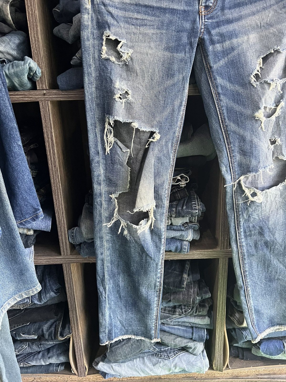 American Eagle Outfitters 🔥American Eagle Outfitters Distressed Denim Size 28" / US 6 / IT 42 - 6 Thumbnail