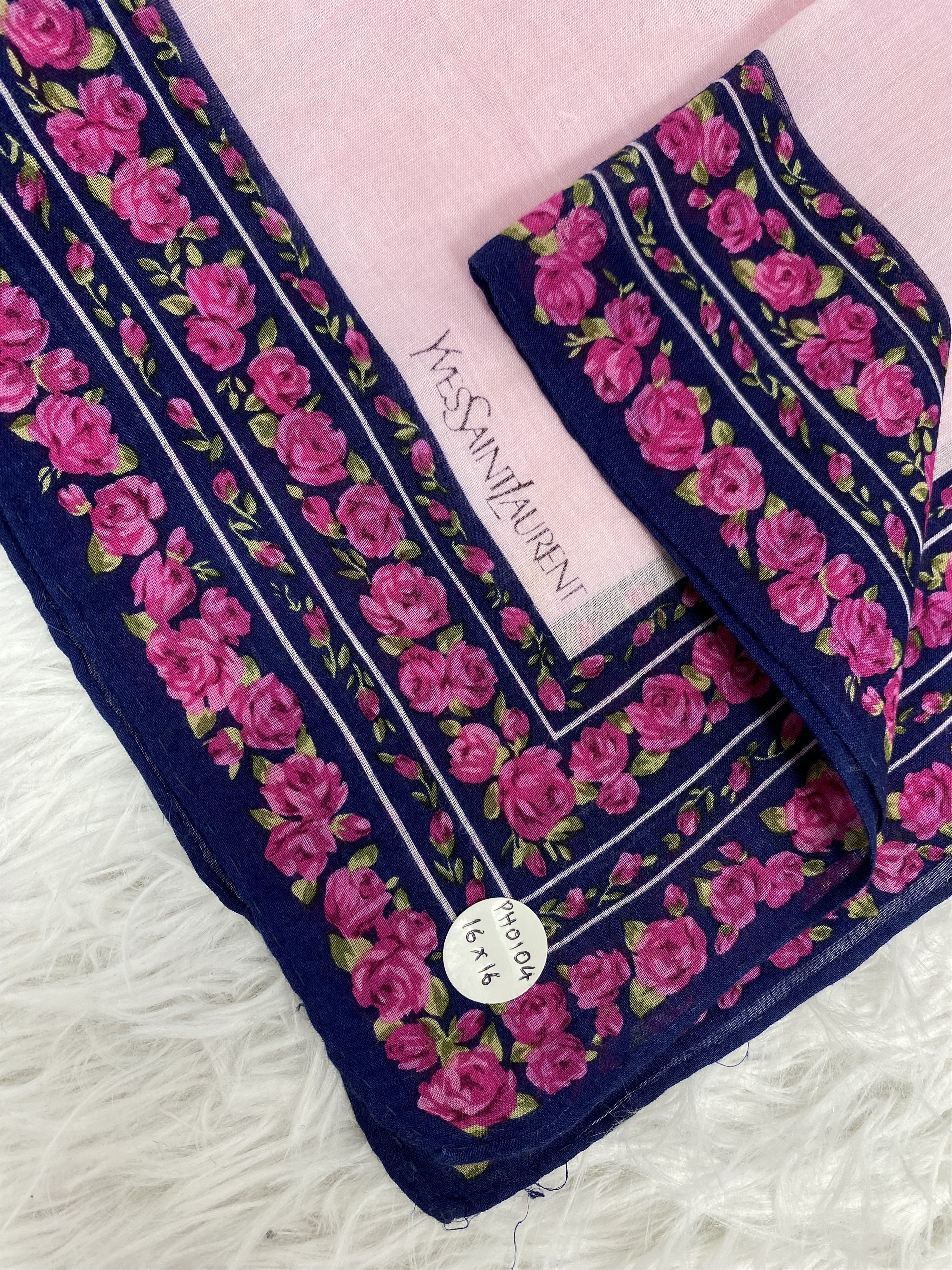 Vintage Vintage Yves Saint Laurent Handkerchief PH0104 Size ONE SIZE - 3 Thumbnail