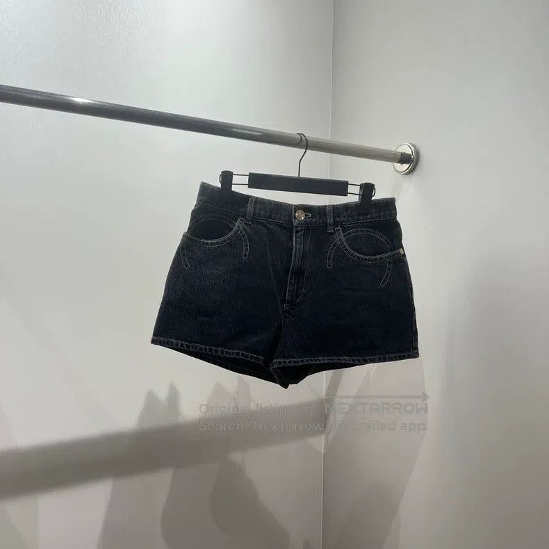 Chanel Chanel Logo button denim shorts Size 25" / US 0 / IT 36 - 1 Thumbnail