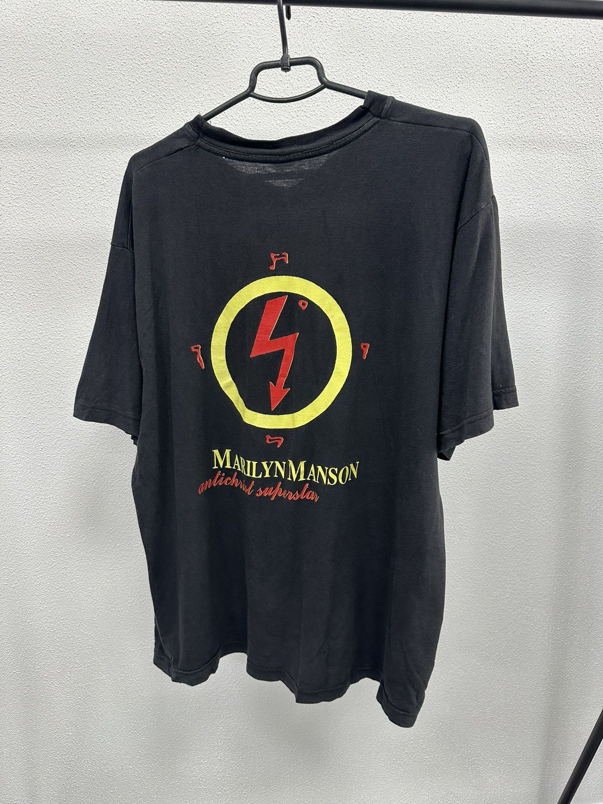 Band Tees × Vintage Marilyn Manson Vintage 90's Band Logo T Shirt Size US XL / EU 56 / 4 - 3 Thumbnail
