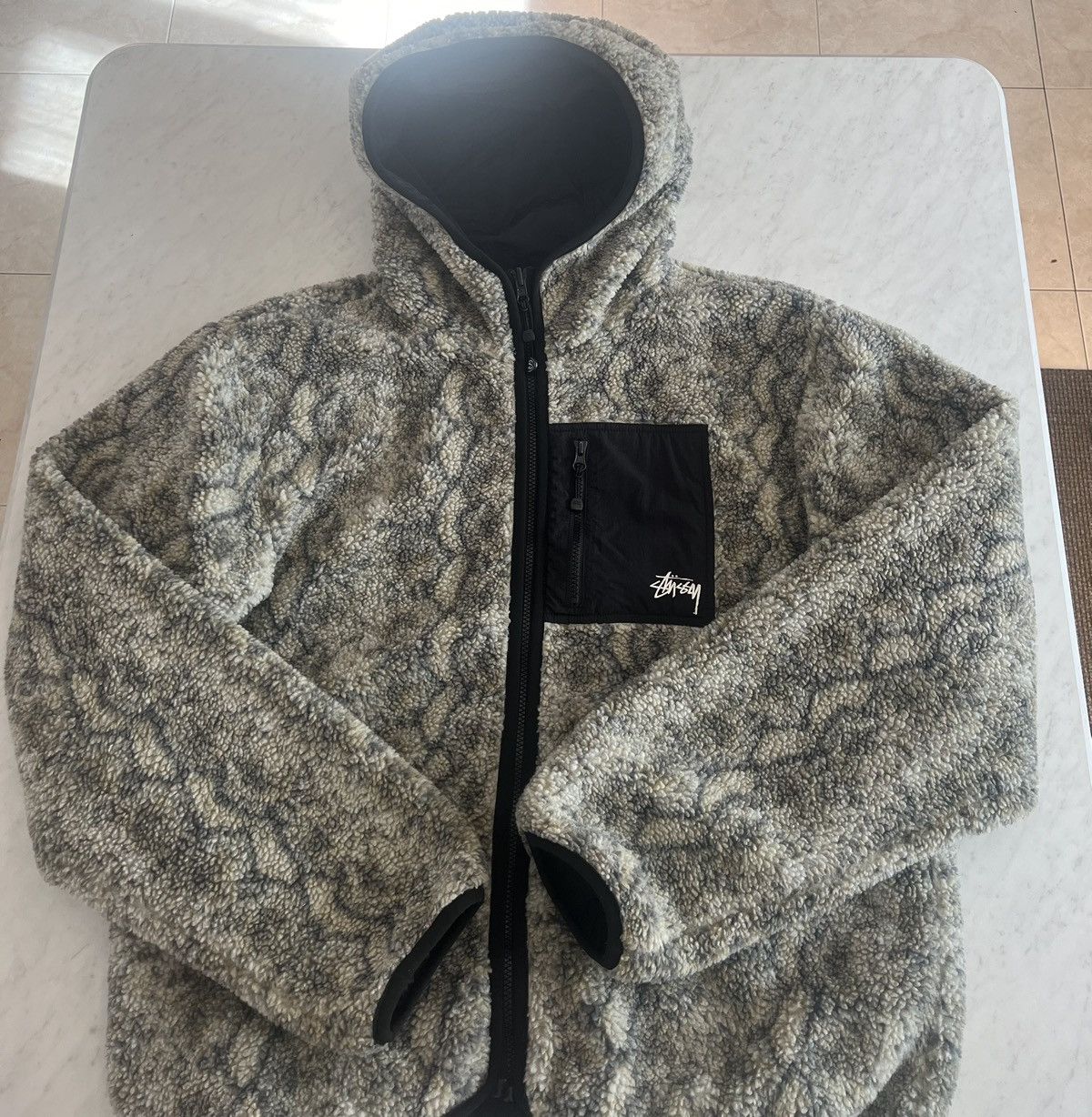 image of Stussy Snake Jacquard Sherpa Jacket in Grey, Men's (Size XL)