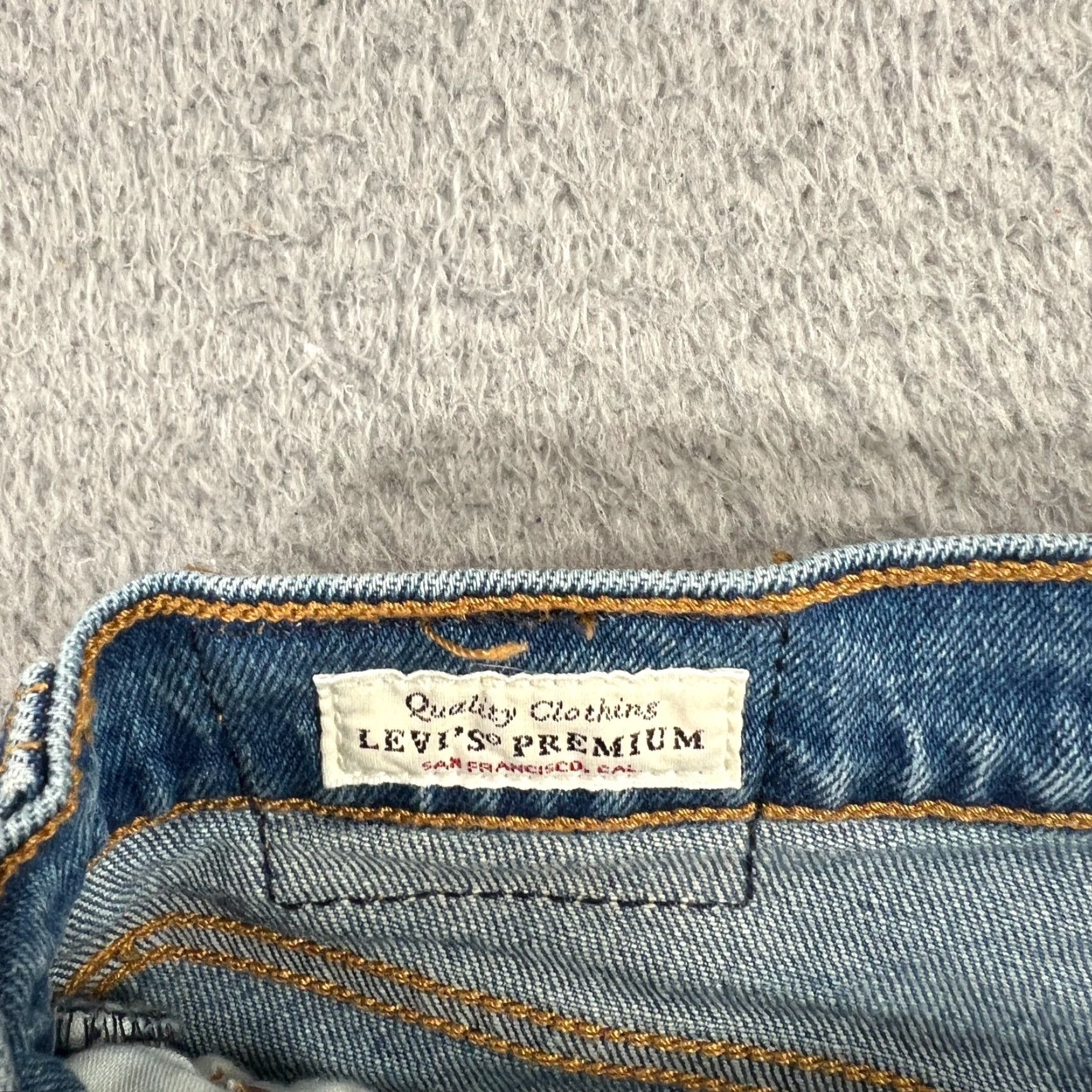 Levi's VINTAGE Levi's Jeans Women's Wedgie Straight Leg 24x27 Blue Cotton Spandex Size 42" / US 20 - 6 Thumbnail