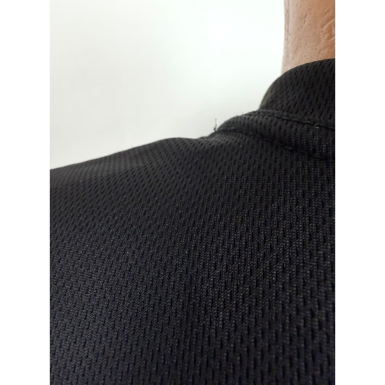 Vintage VINTAGE World Gym Shirt Men Medium Embroidered Logo Stretchy Microfiber USA Made Black Size US M / EU 48-50 / 2 - 7 Thumbnail