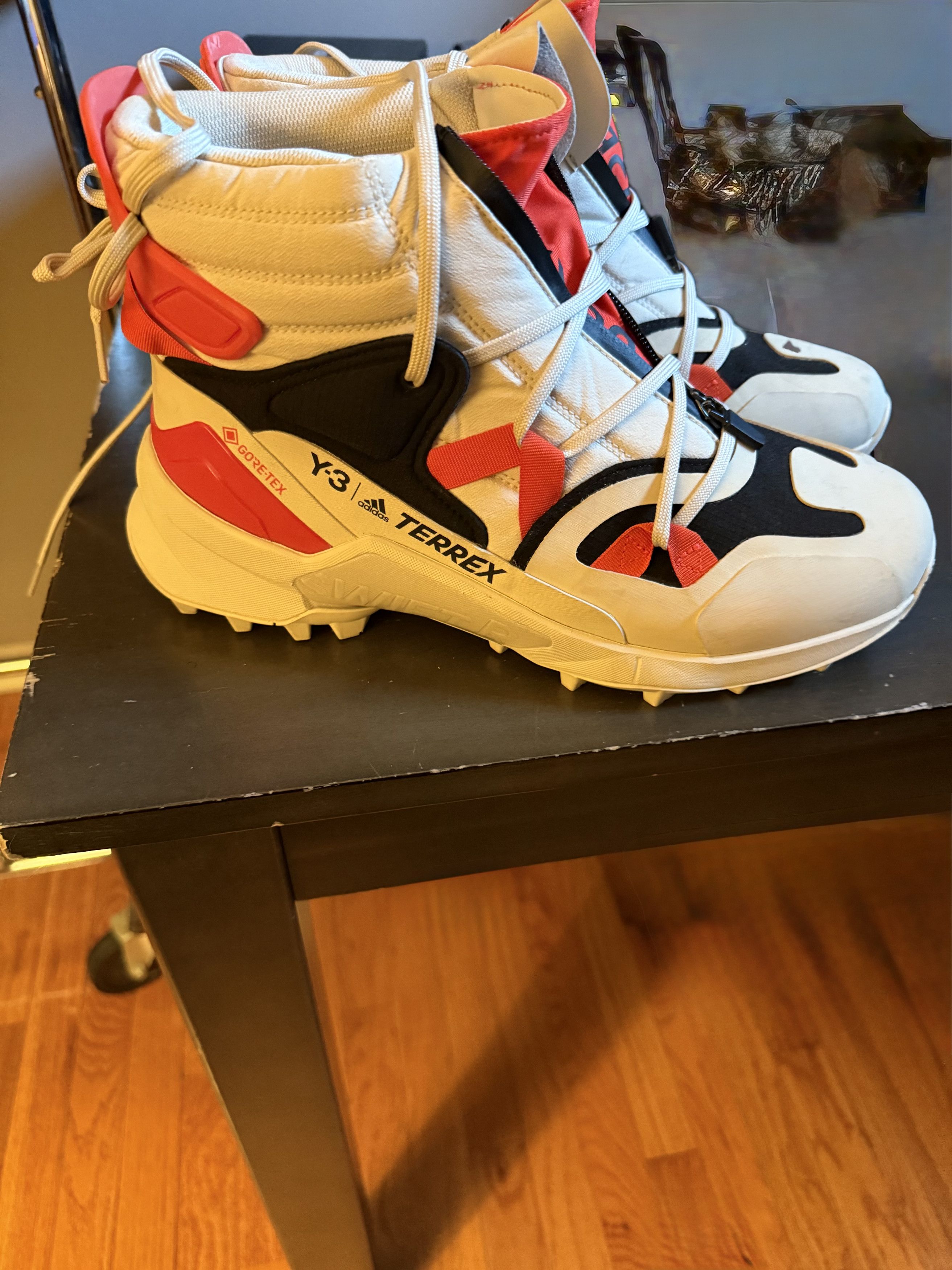 Y-3 × Yohji Yamamoto Y-3 YOHJI YAMAMOTO Terrex Swift Size US 9 / EU 42 - 3 Thumbnail