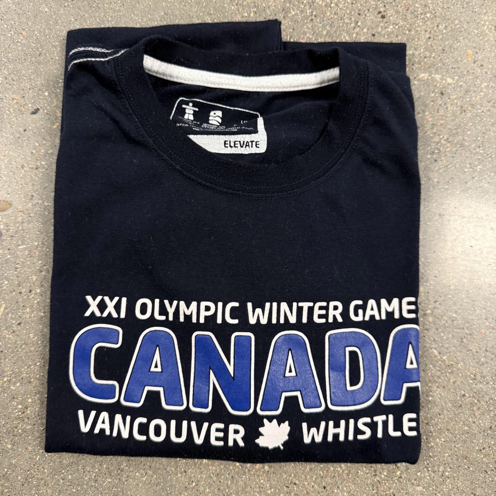 Designer XXI Olympic Winter Games Vancouver Canada T-Shirt 2010 L Size US L / EU 52-54 / 3 - 8 Thumbnail