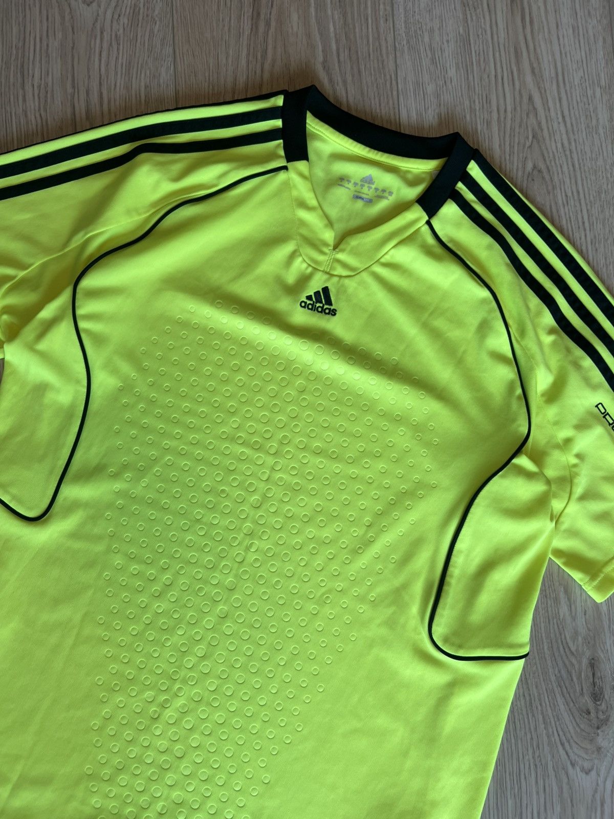 Adidas Adidas Predator Vintage T-shirt Size US M / EU 48-50 / 2 - 2 Thumbnail