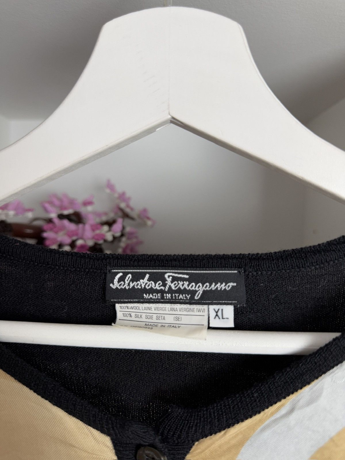 Designer × Salvatore Ferragamo × Vintage Vintage 90s Salvatore Ferragamo silk & wool cardigan sweater Size M / US 6-8 / IT 42-44 - 5 Thumbnail