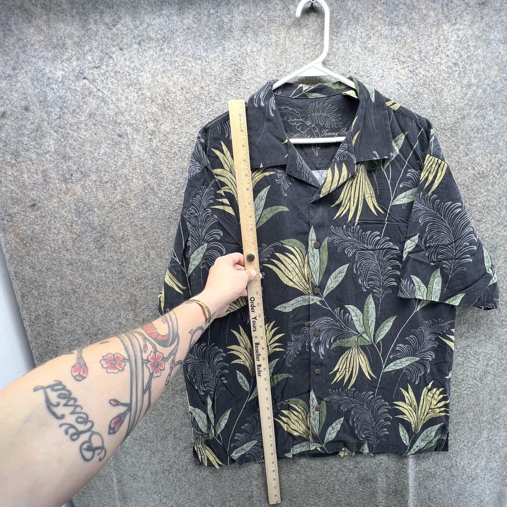 Tommy Bahama Tommy Bahama Shirt Mens L Black Silk Hawaiian Palm Floral AOP Button Front Size US L / EU 52-54 / 3 - 4 Thumbnail